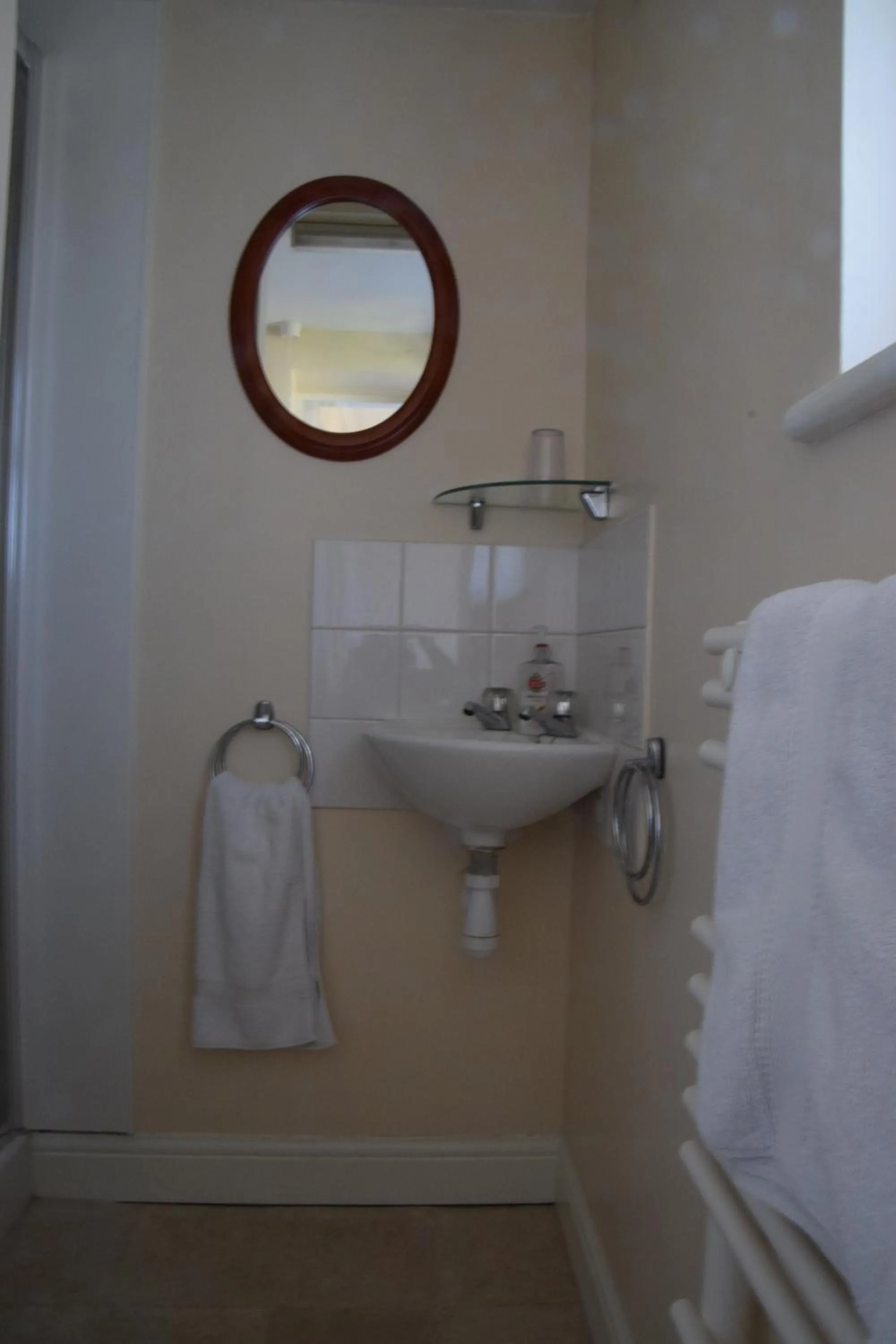 Bathroom in Kingsleigh Guest House