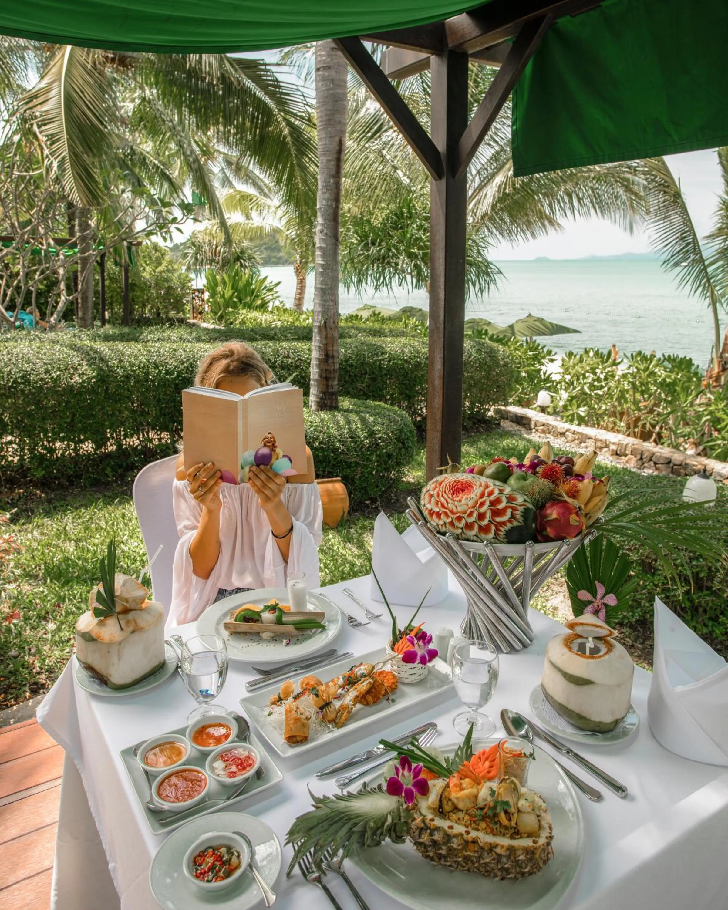 Food and drinks in Bo Phut Resort and Spa - SHA Plus