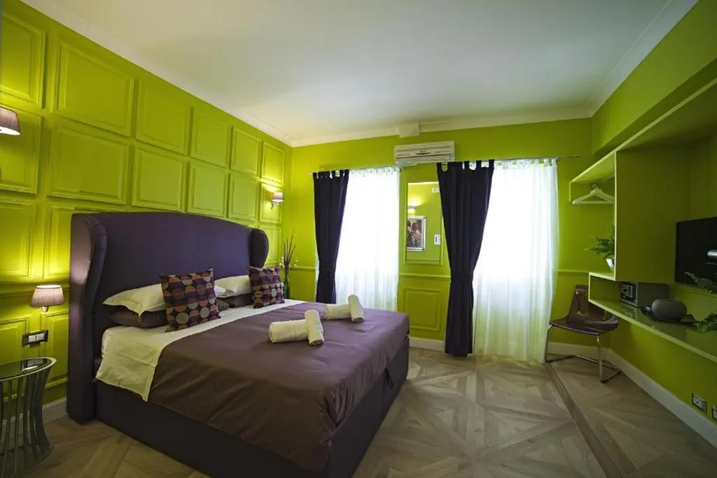 Bed in Vatican Luxury Home