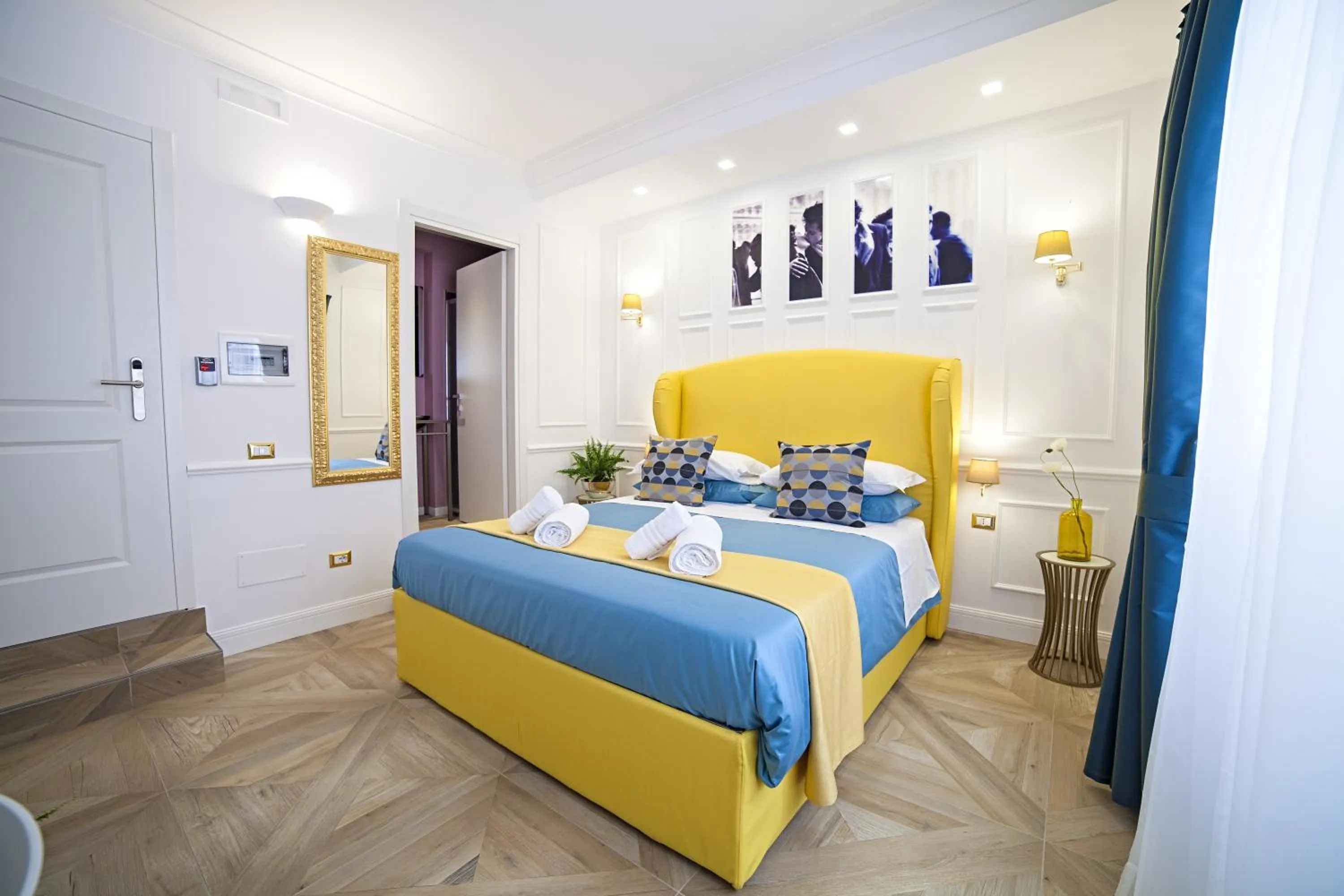 Photo of the whole room, Bed in Vatican Luxury Home