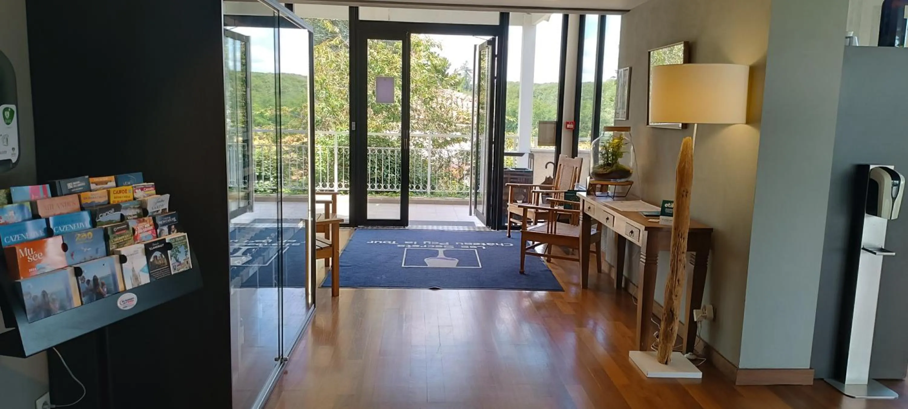 Lobby or reception in Pey La Tour - Logis Hôtels & Restaurant