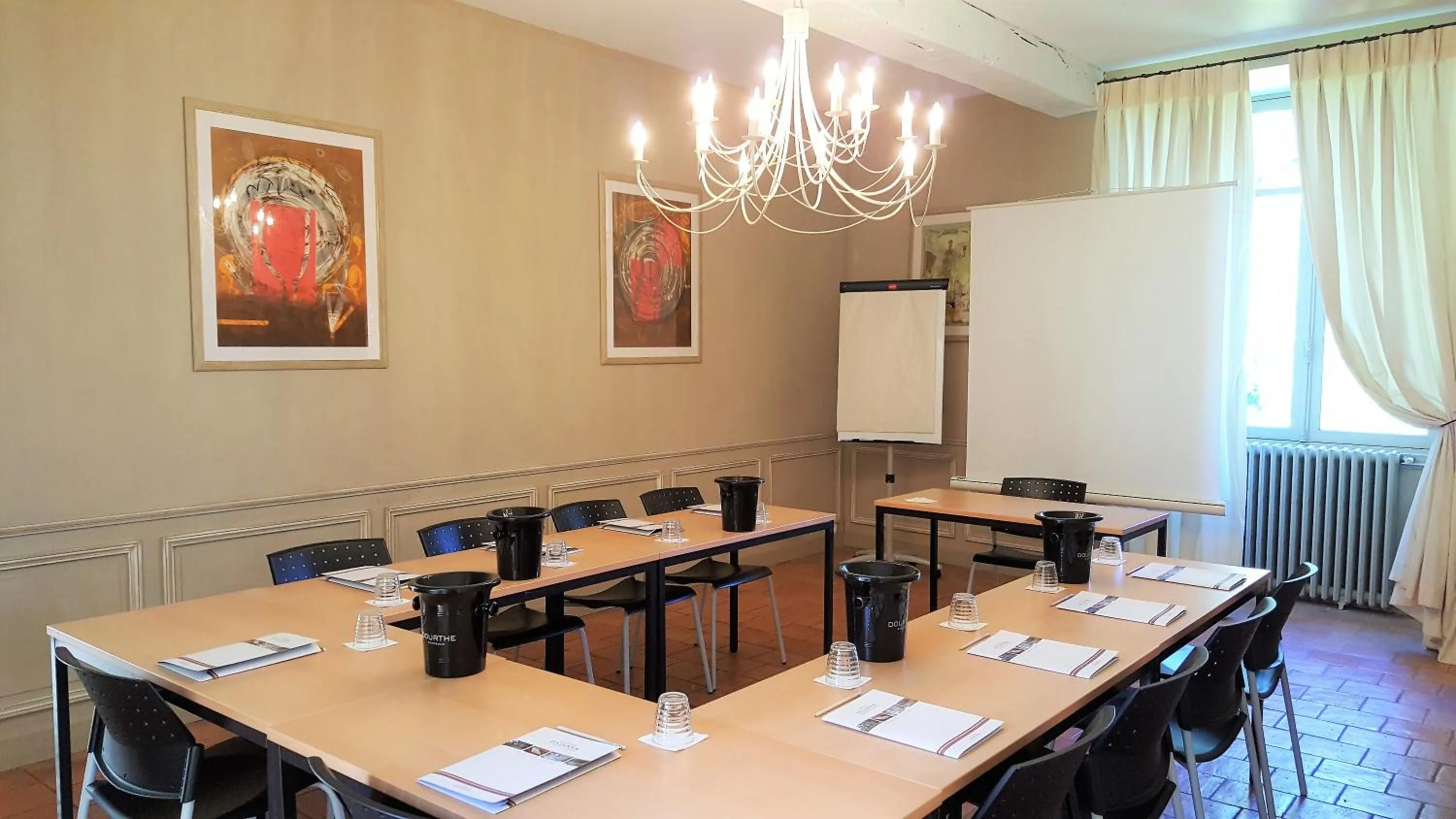 Meeting/conference room in Pey La Tour - Logis Hôtels & Restaurant