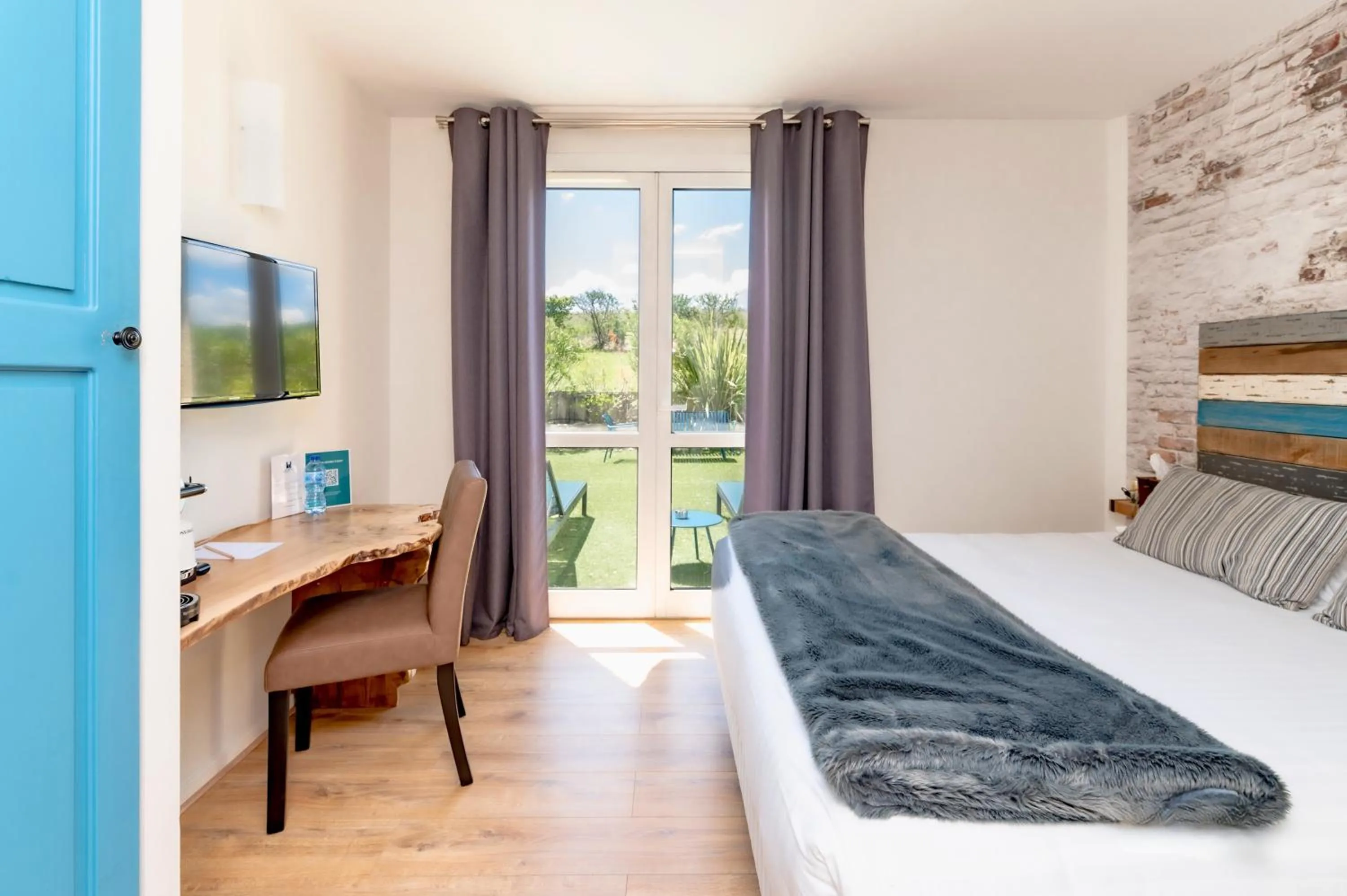 Bedroom, Bed in Pey La Tour - Logis Hôtels & Restaurant