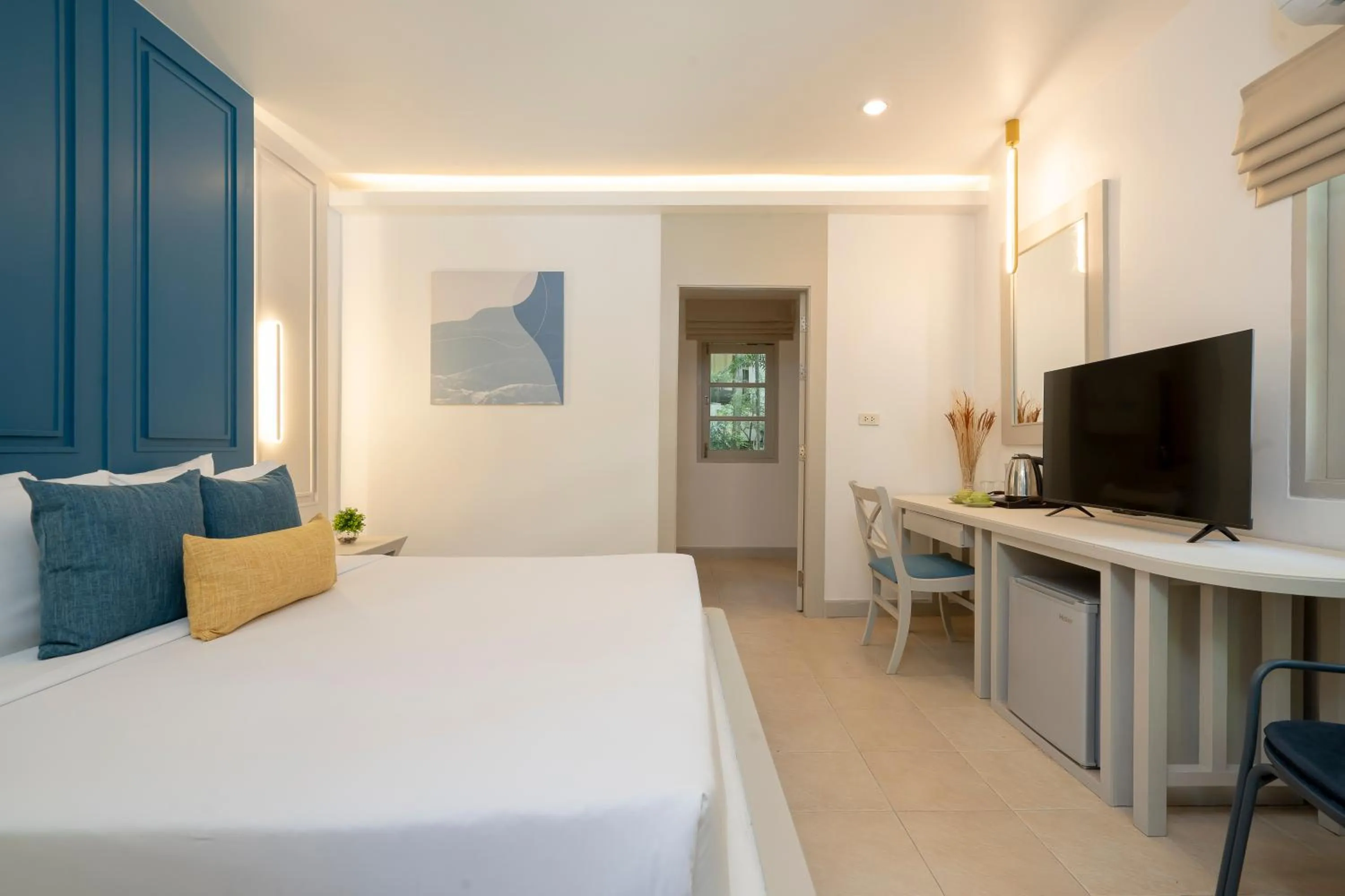 Bed in The Green Park Resort