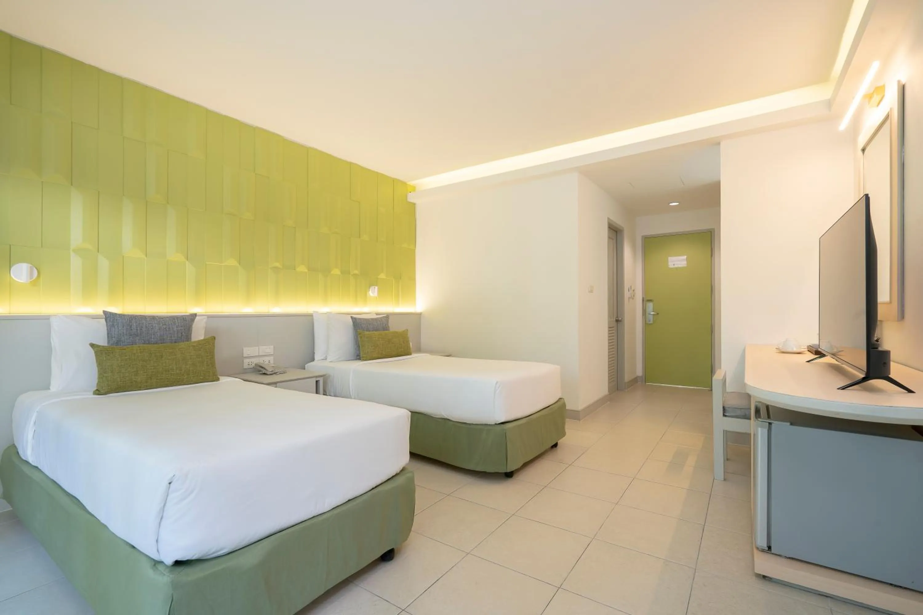 Bed in The Green Park Resort