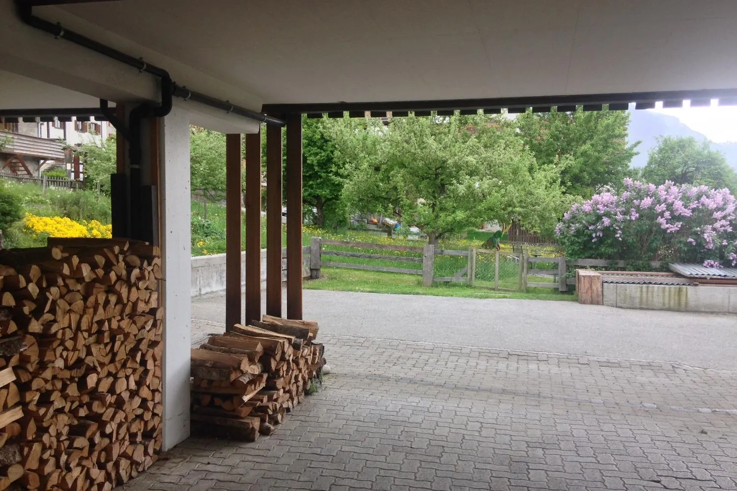 Garden view in Landhus Almens