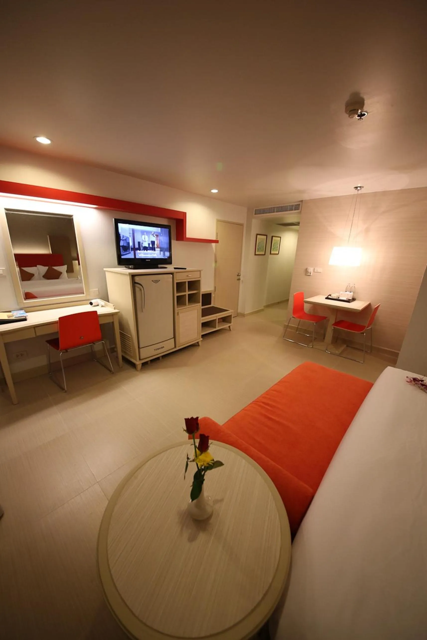 TV and multimedia, Bed in Sunshine Vista Hotel