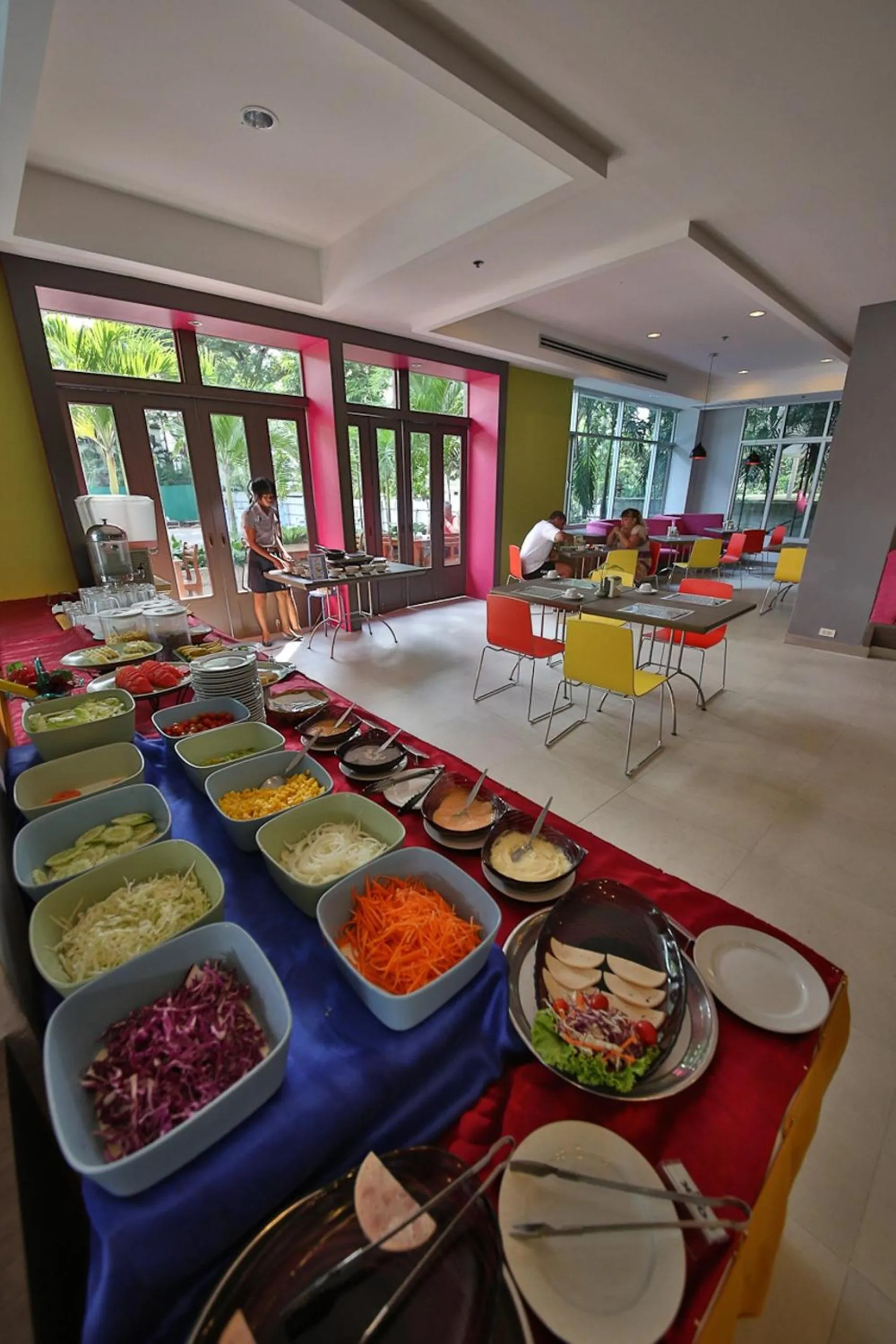 Restaurant/places to eat in Sunshine Vista Hotel