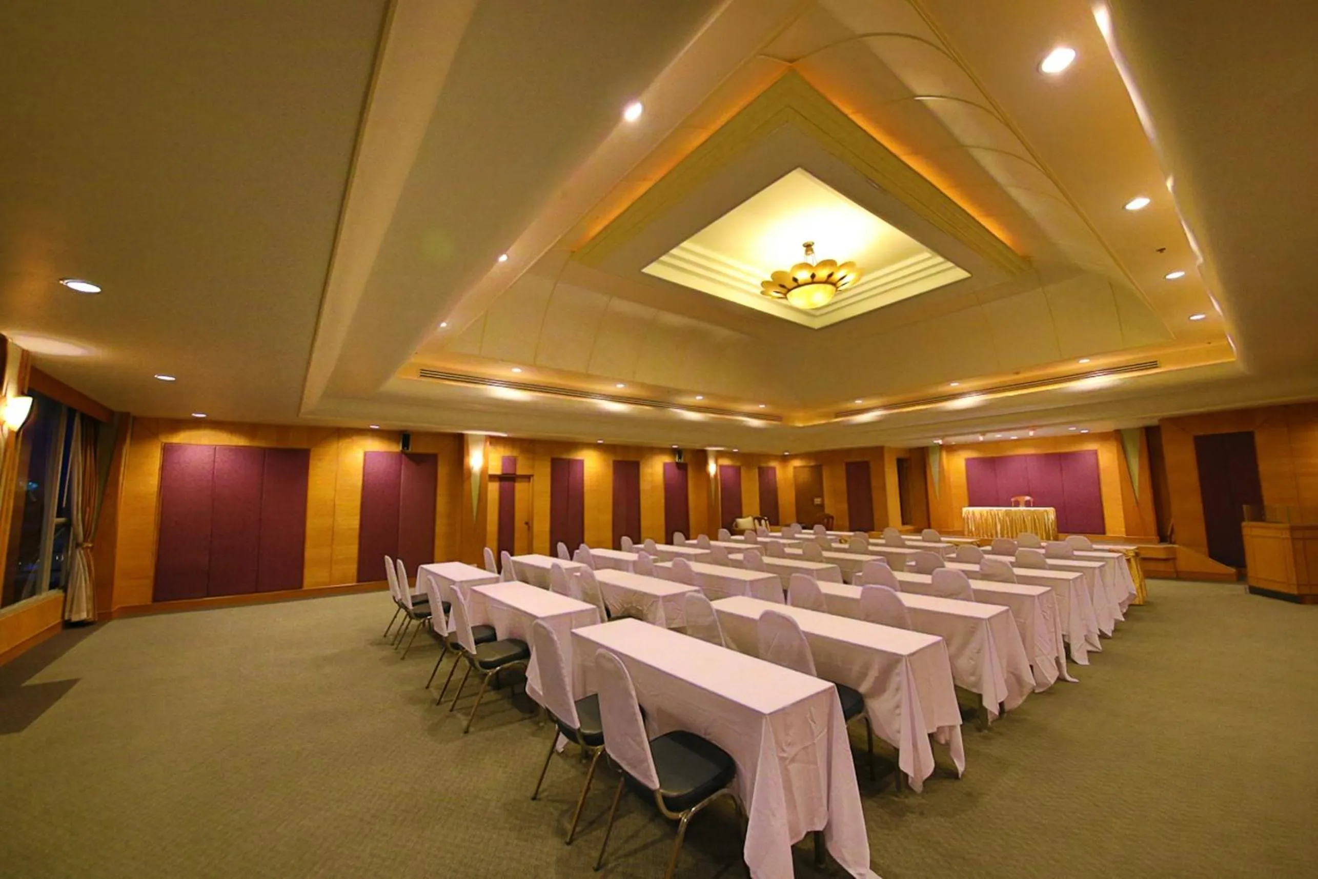Banquet/Function facilities in Sunshine Vista Hotel