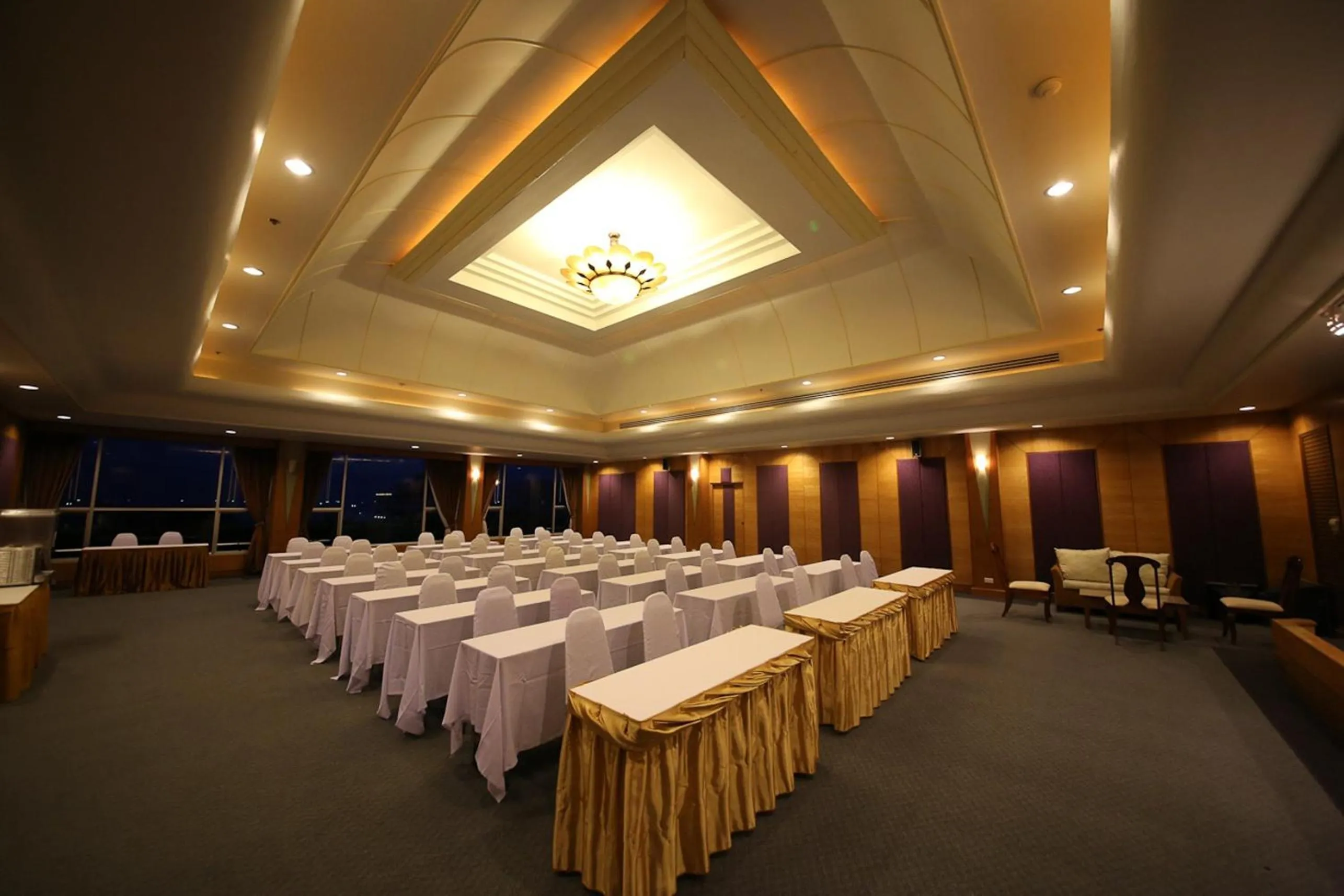 Banquet/Function facilities in Sunshine Vista Hotel