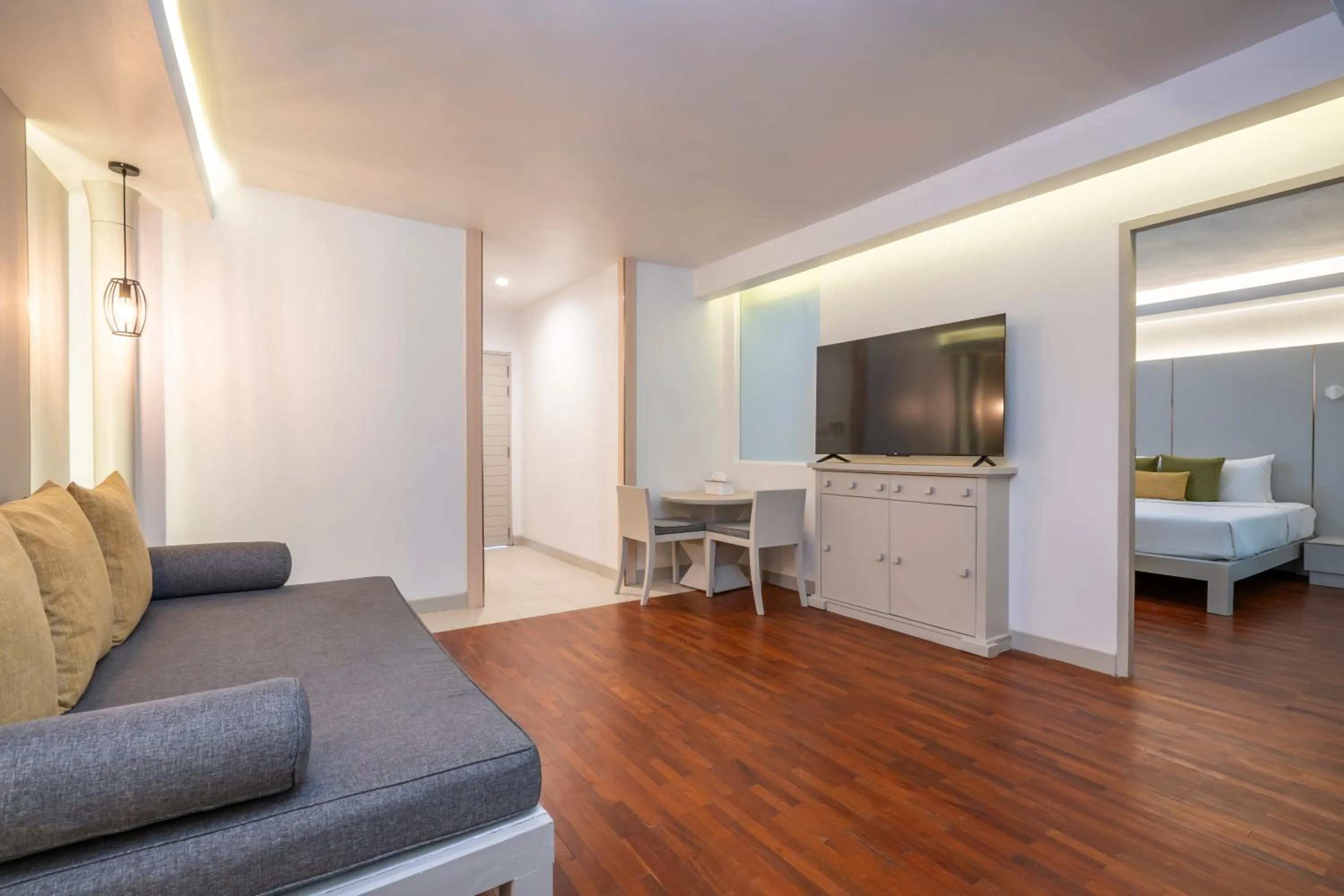 Bed in Sunshine Garden Resort