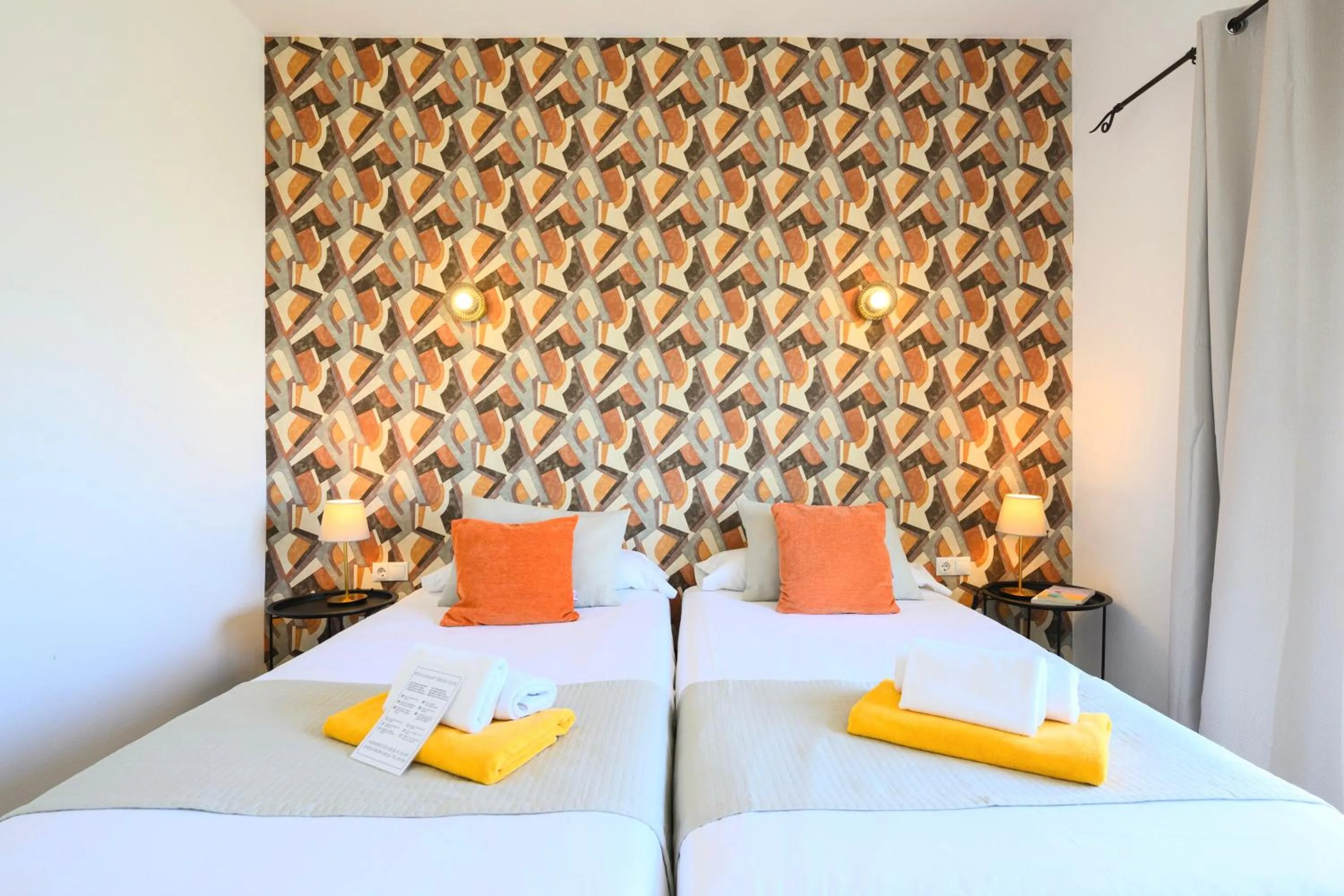 Bed in Bandama Golf Hotel by Airnest