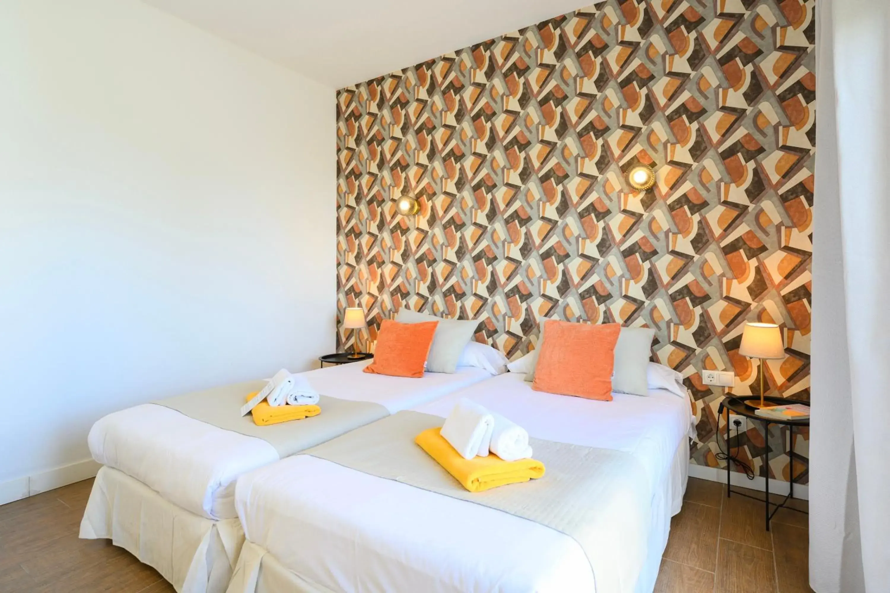 Budget Double Room with bathtub in Bandama Golf Hotel by Airnest Budget Double Room with bathtub in Bandama Golf Hotel by Airnest