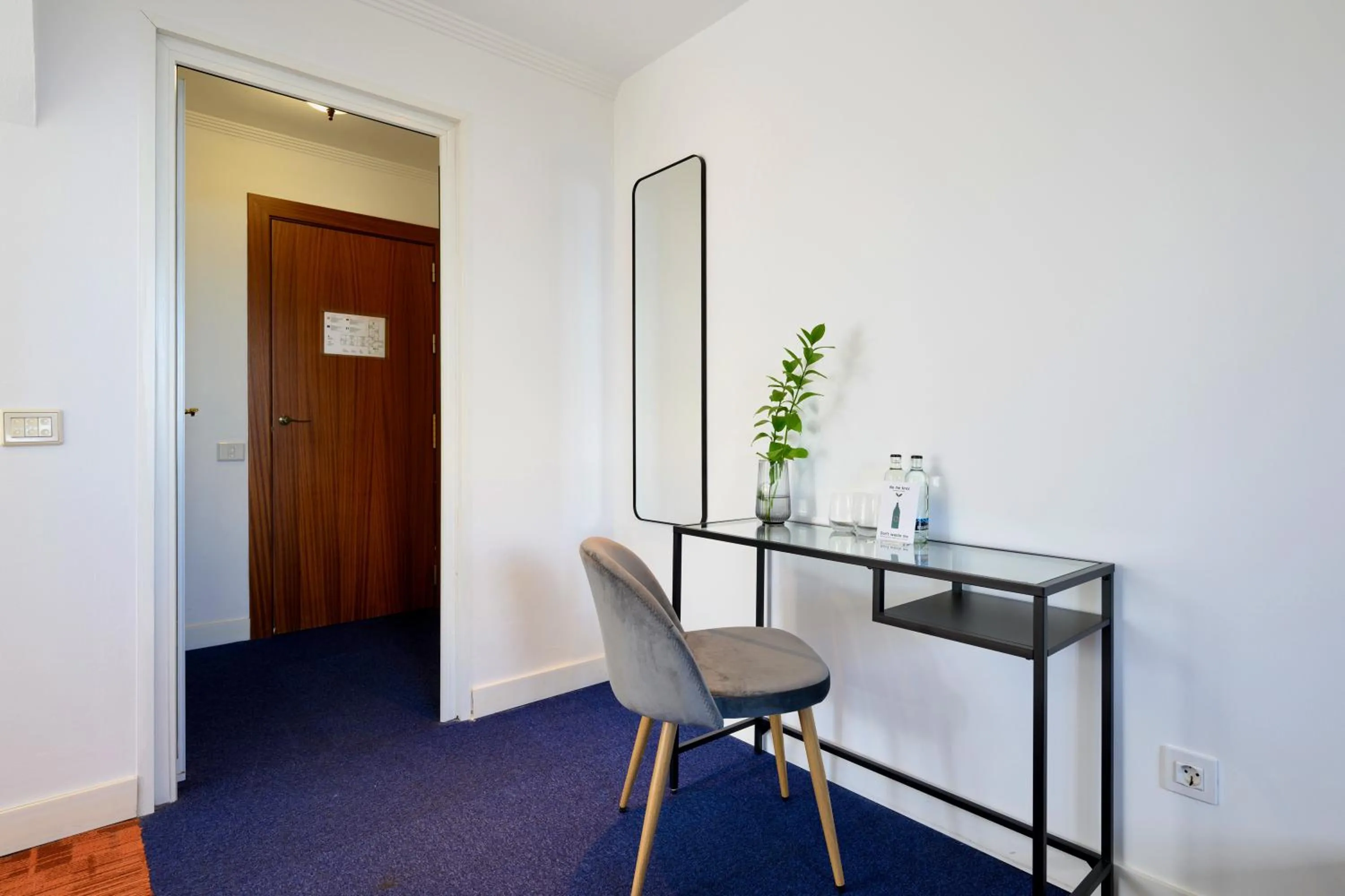 Seating area in Bandama Golf Hotel by Airnest