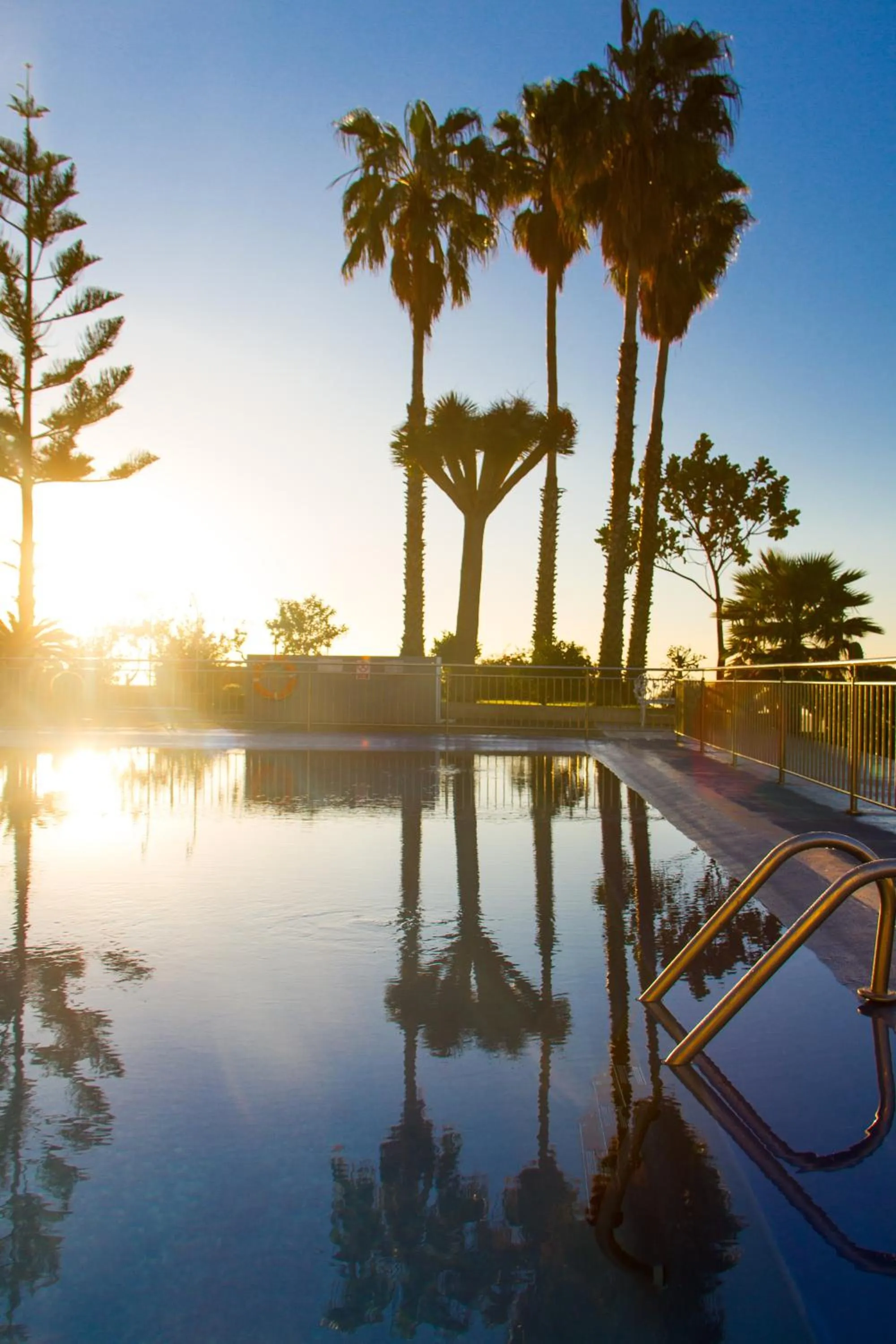 Pool view in Bandama Golf Hotel by Airnest