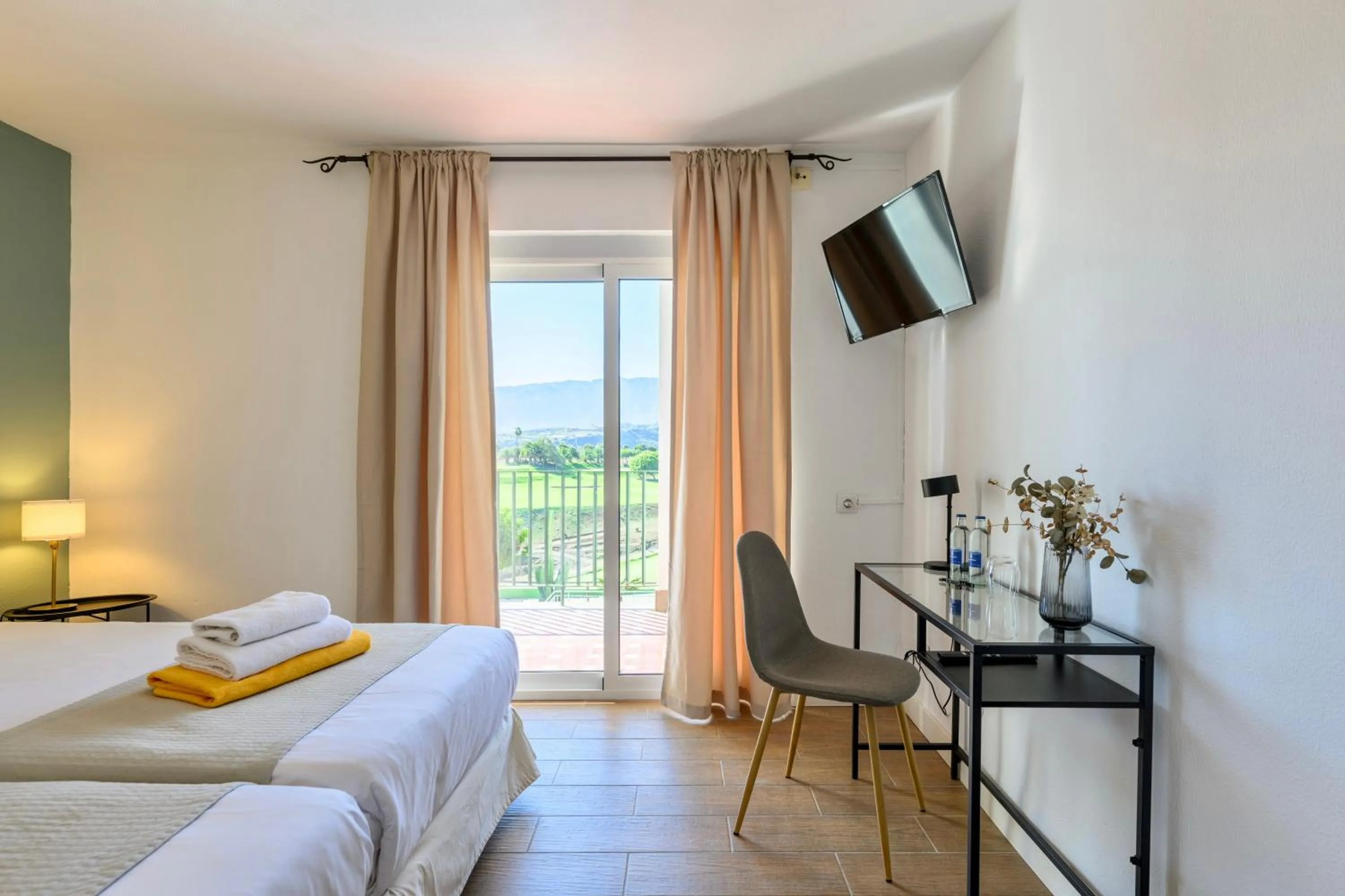 Bed in Bandama Golf Hotel by Airnest