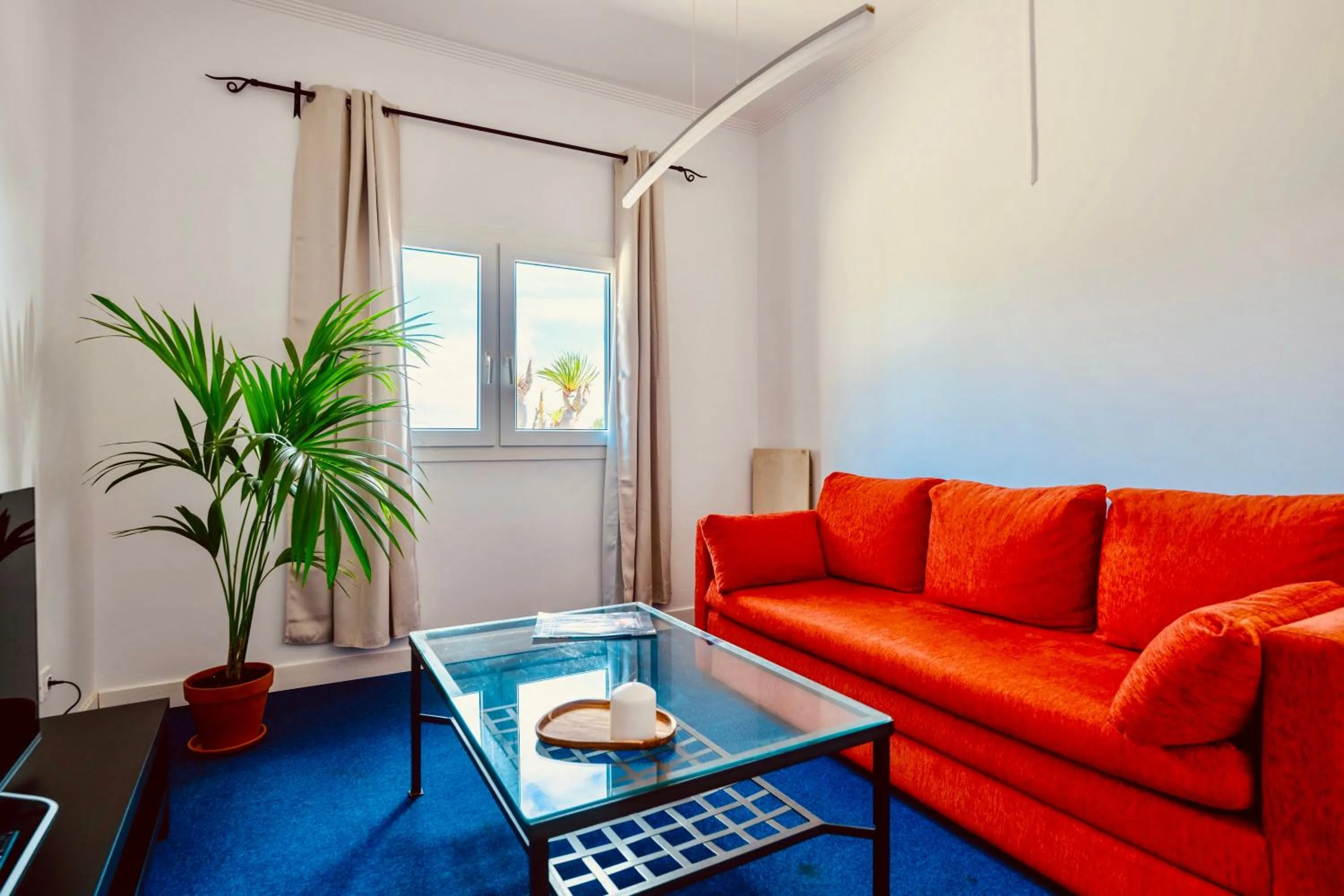 Living room in Bandama Golf Hotel by Airnest