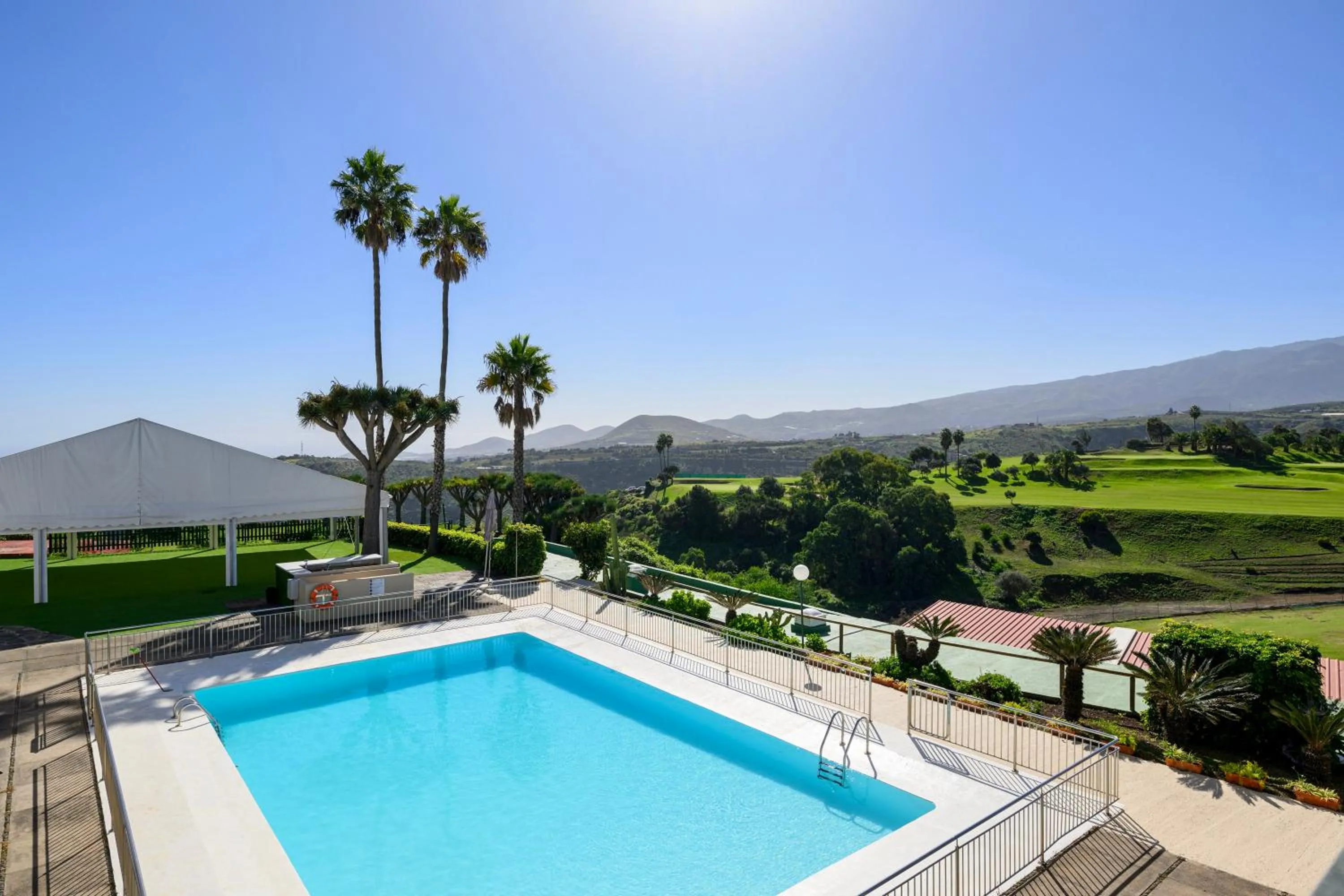 Natural landscape in Bandama Golf Hotel by Airnest