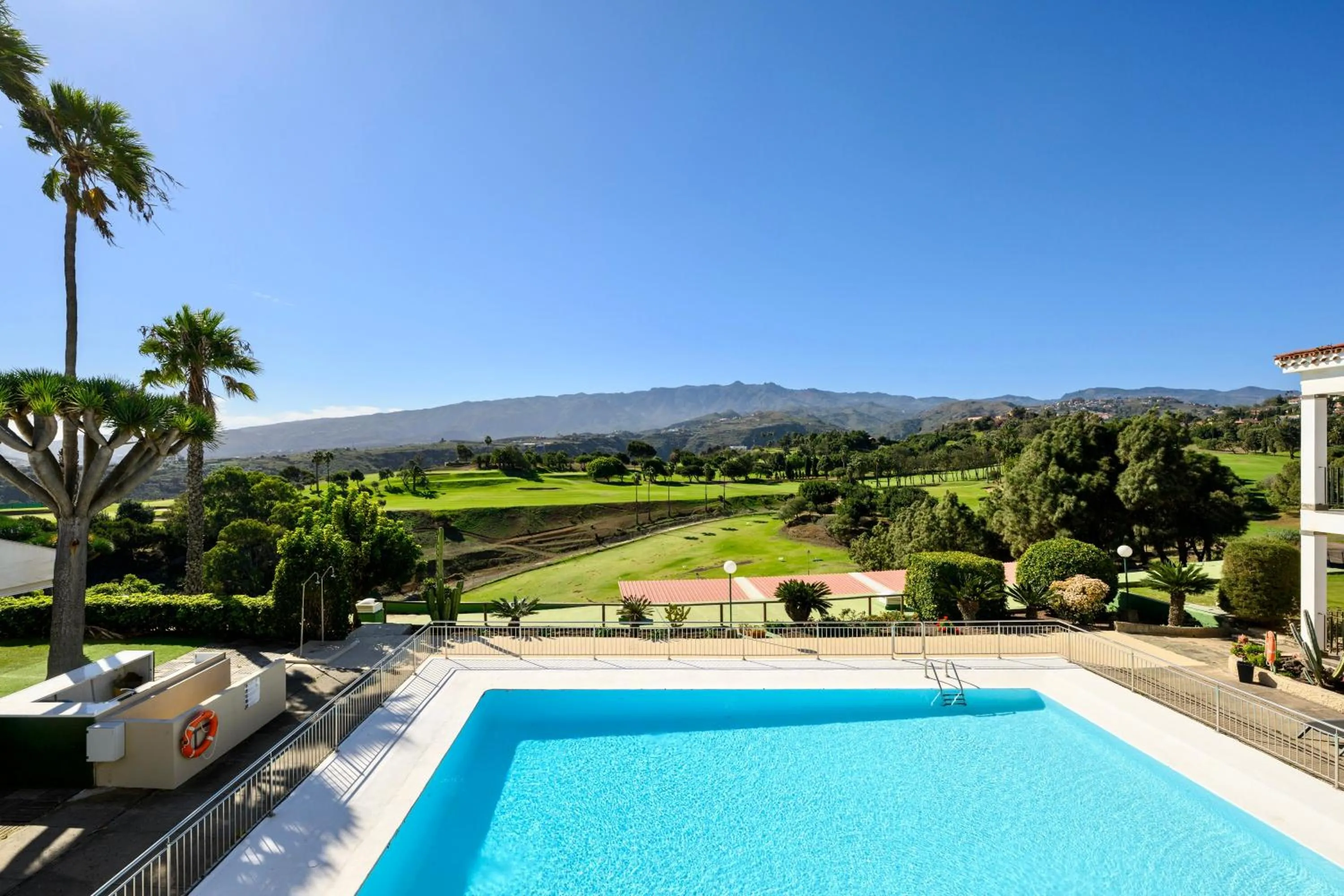 Golfcourse in Bandama Golf Hotel by Airnest