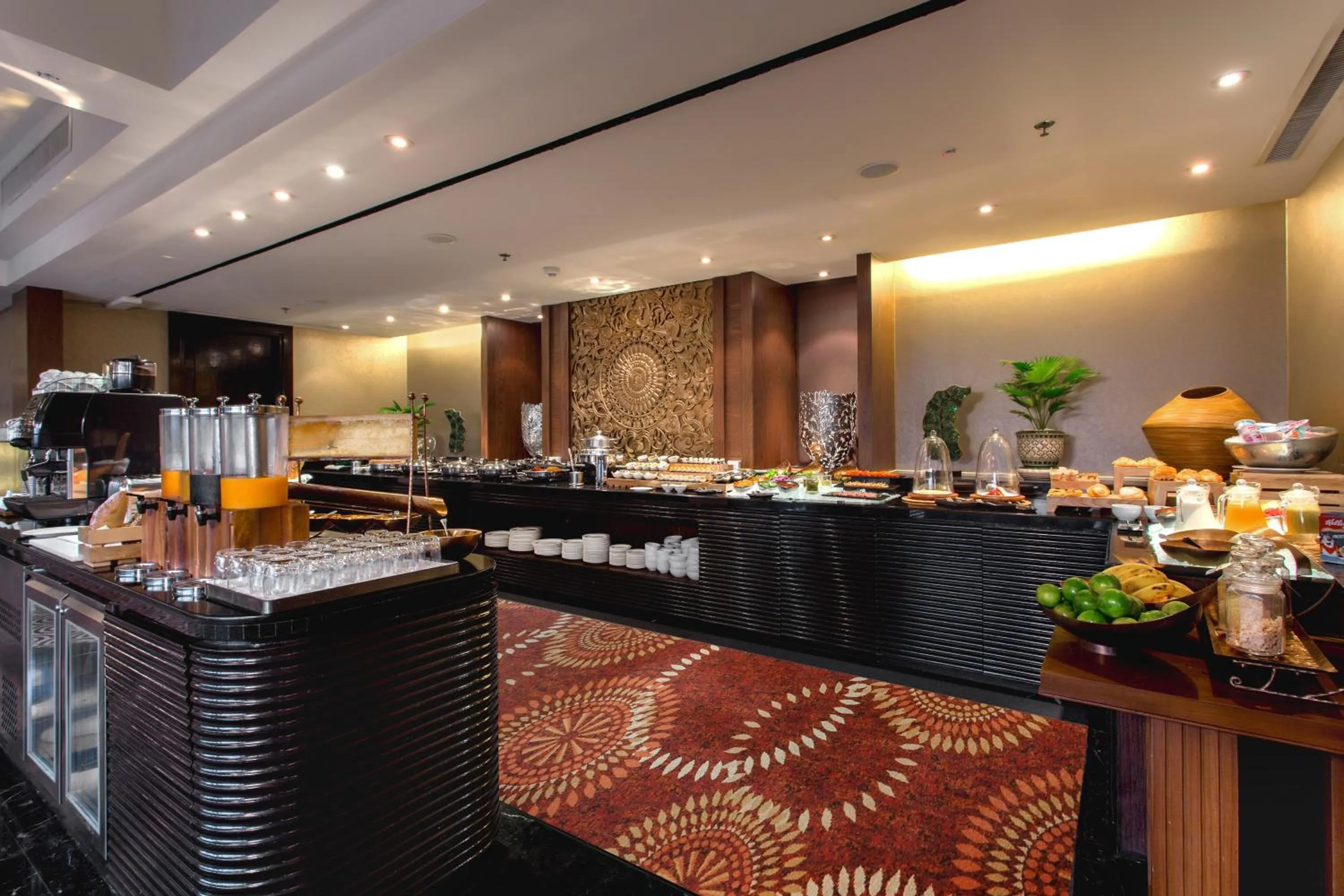 Buffet breakfast in Shangri-La Chiang Mai