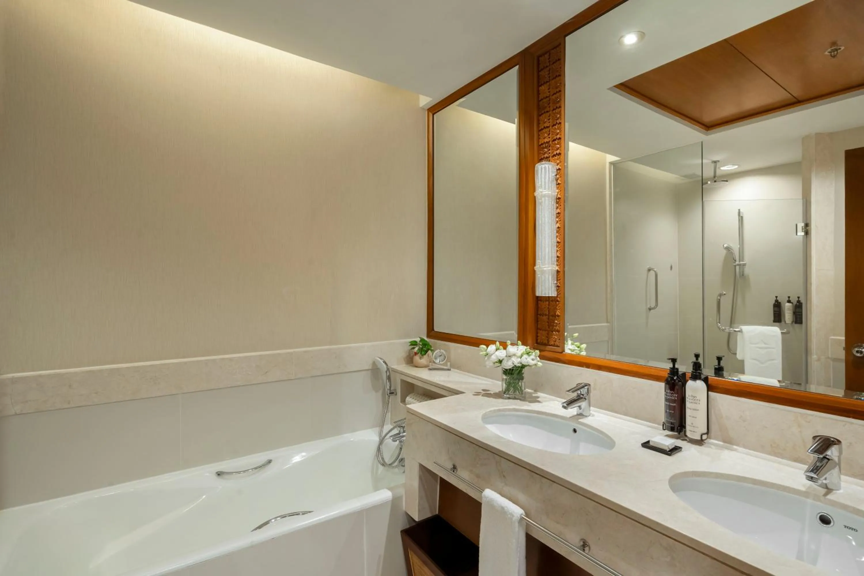 Bathroom in Shangri-La Chiang Mai