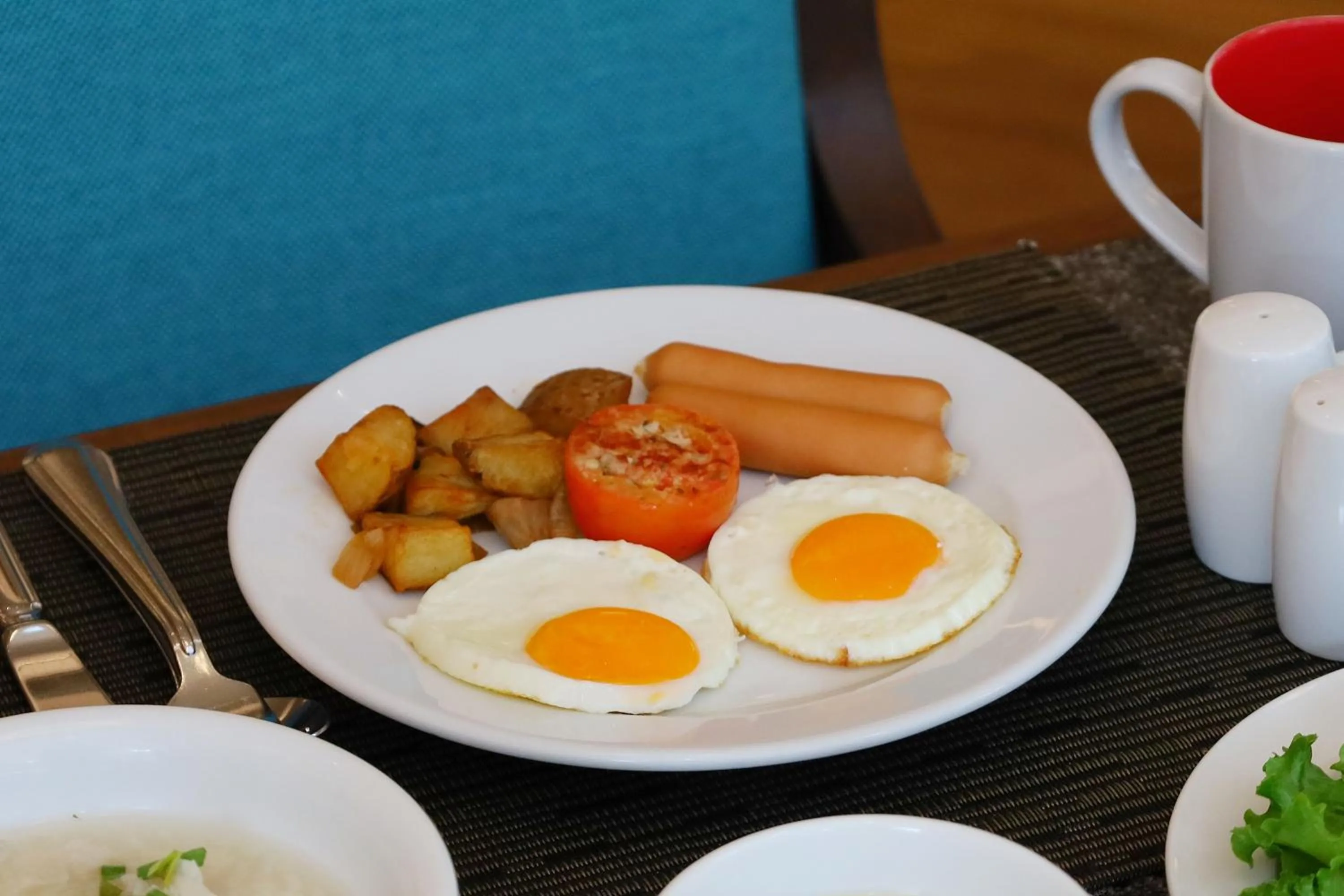 Breakfast in Century Park Hotel