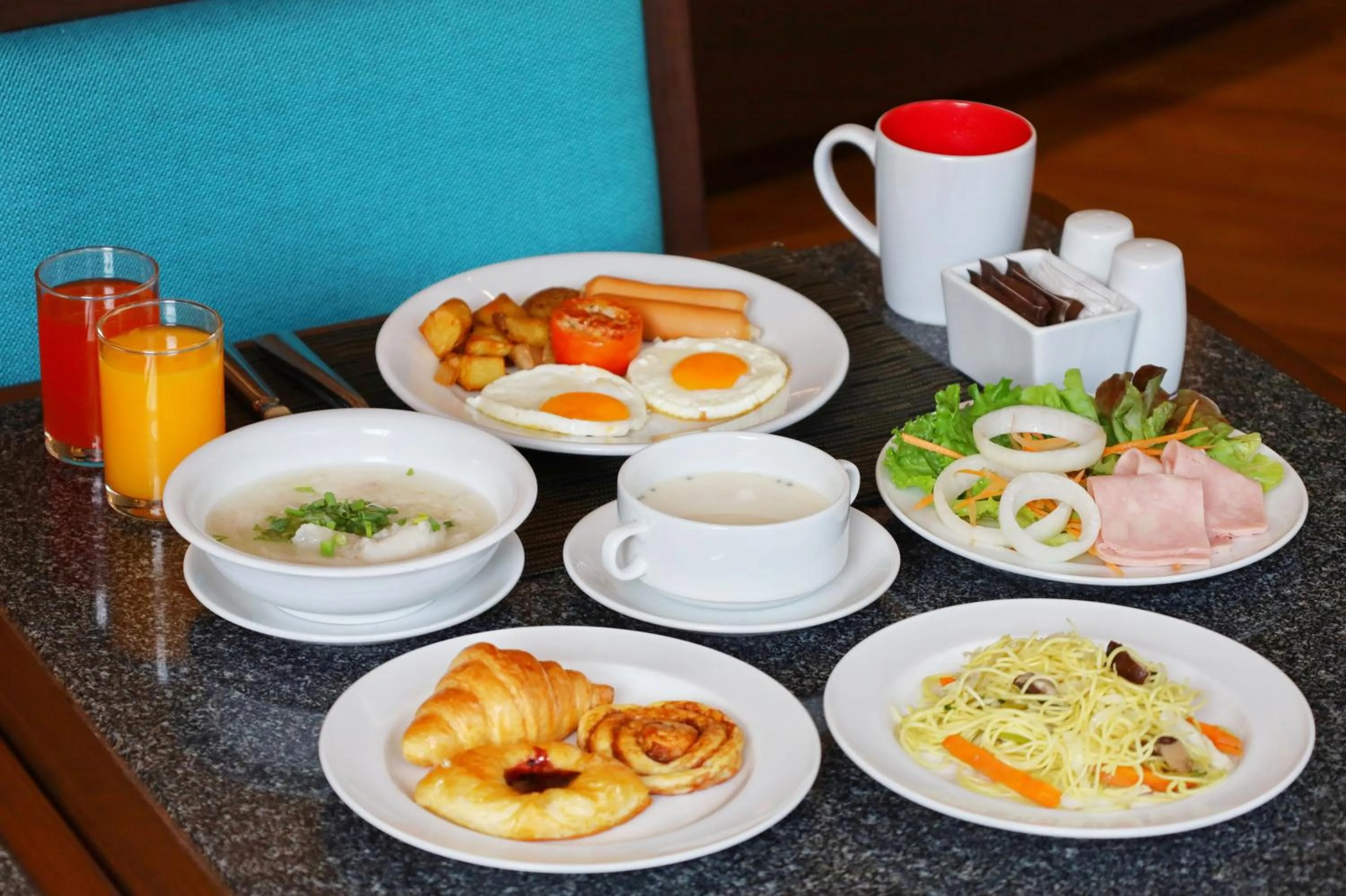 Breakfast in Century Park Hotel