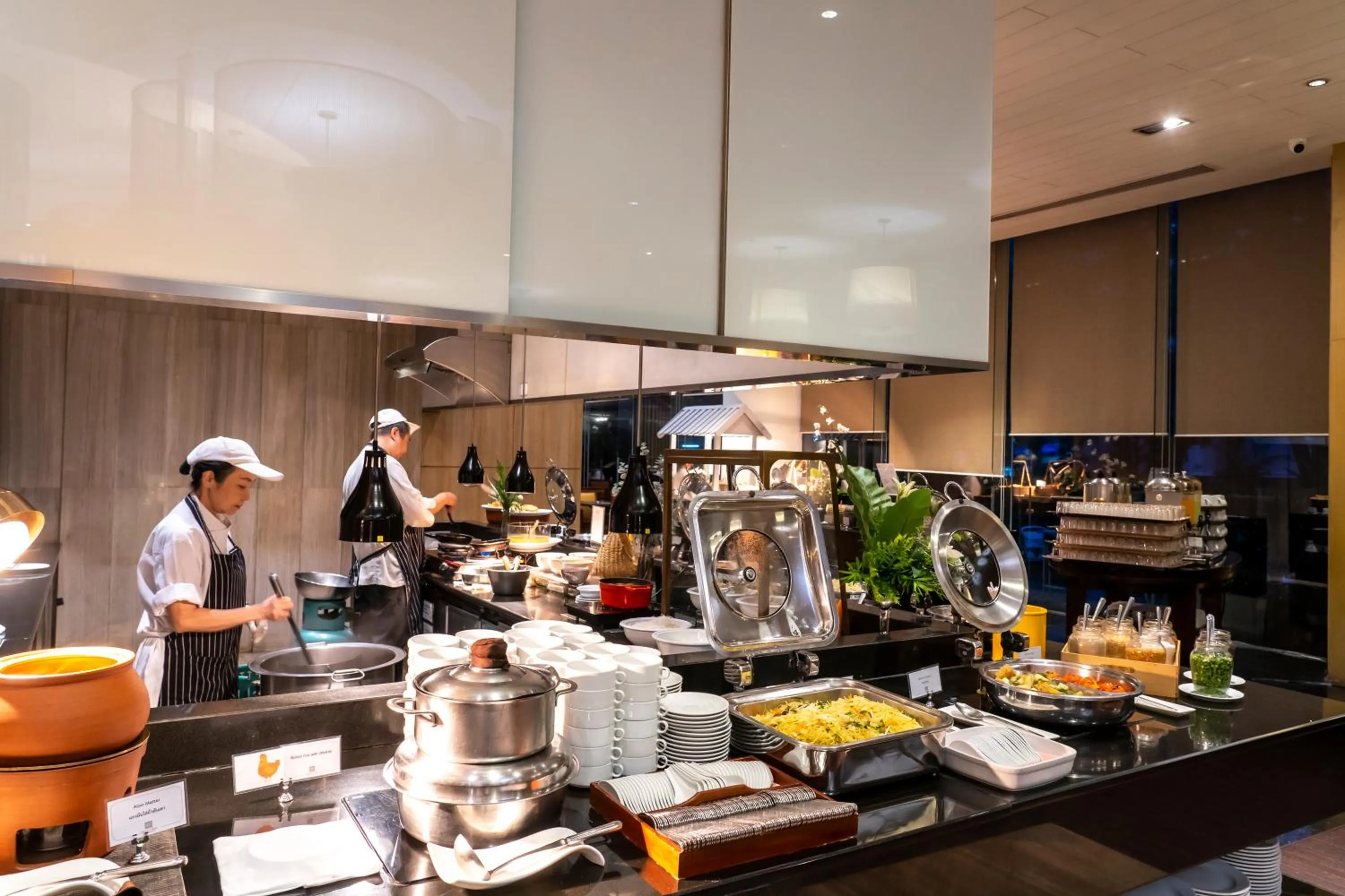 Breakfast in Century Park Hotel