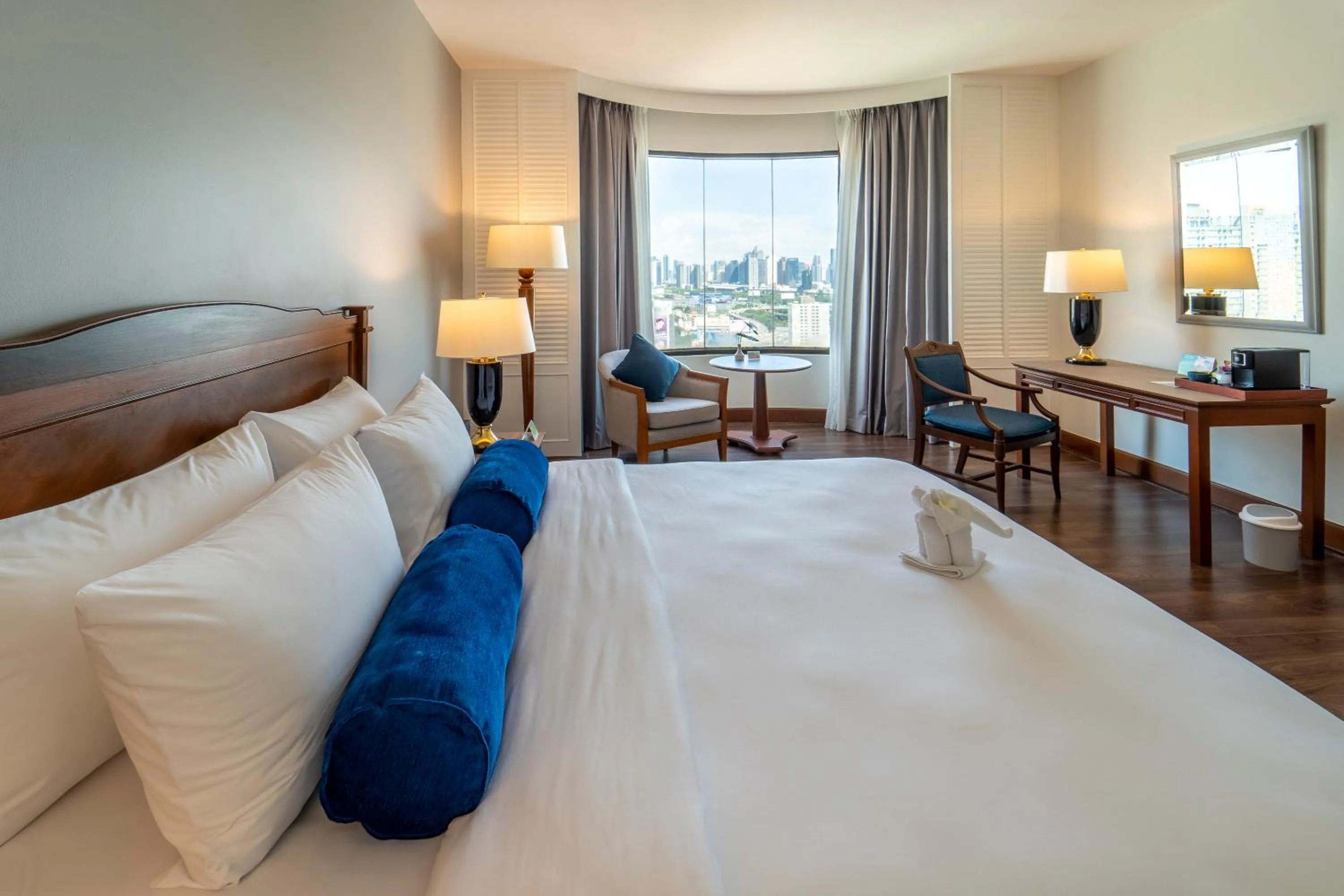 Bed in Century Park Hotel