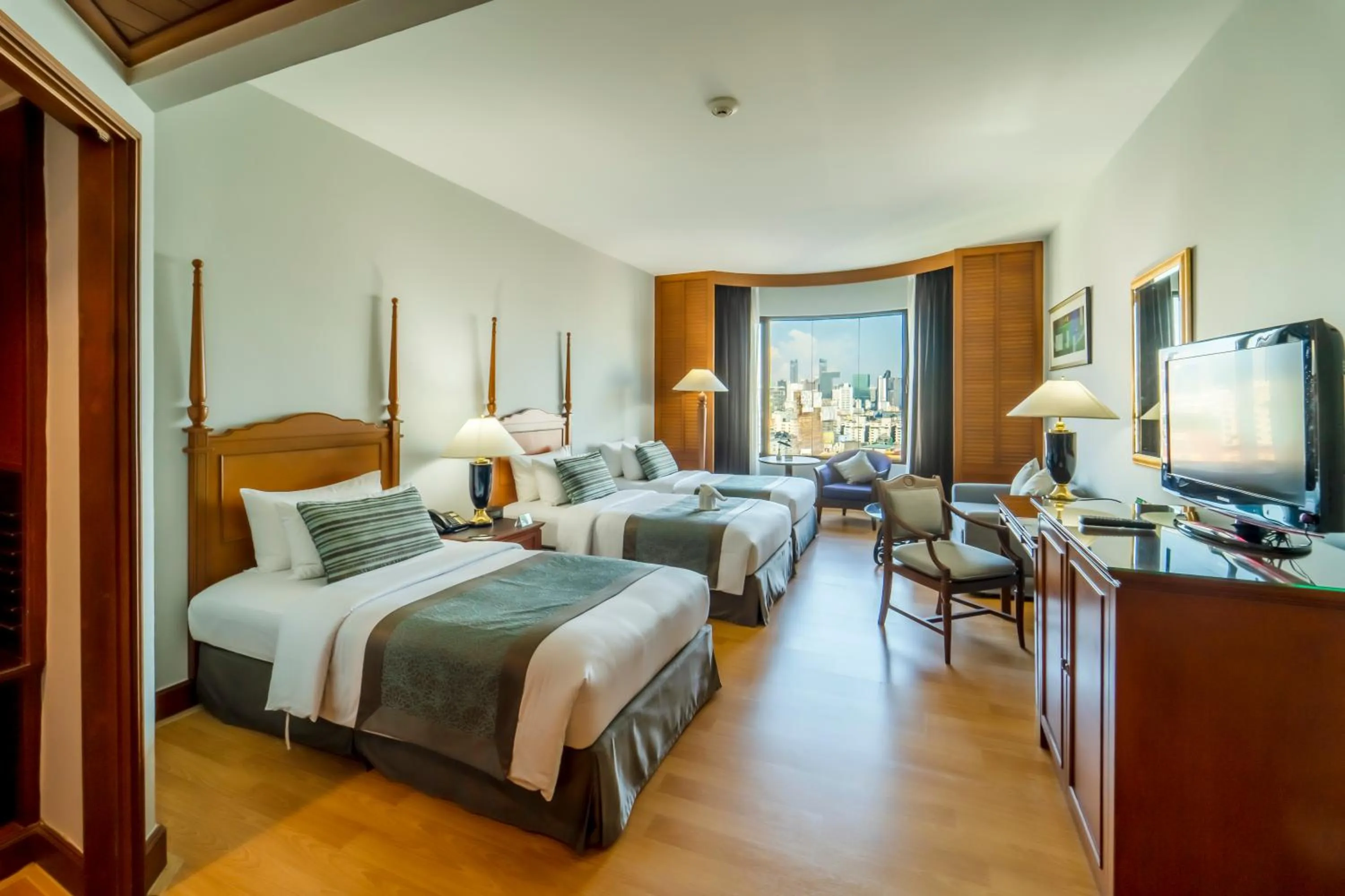 Bed in Century Park Hotel