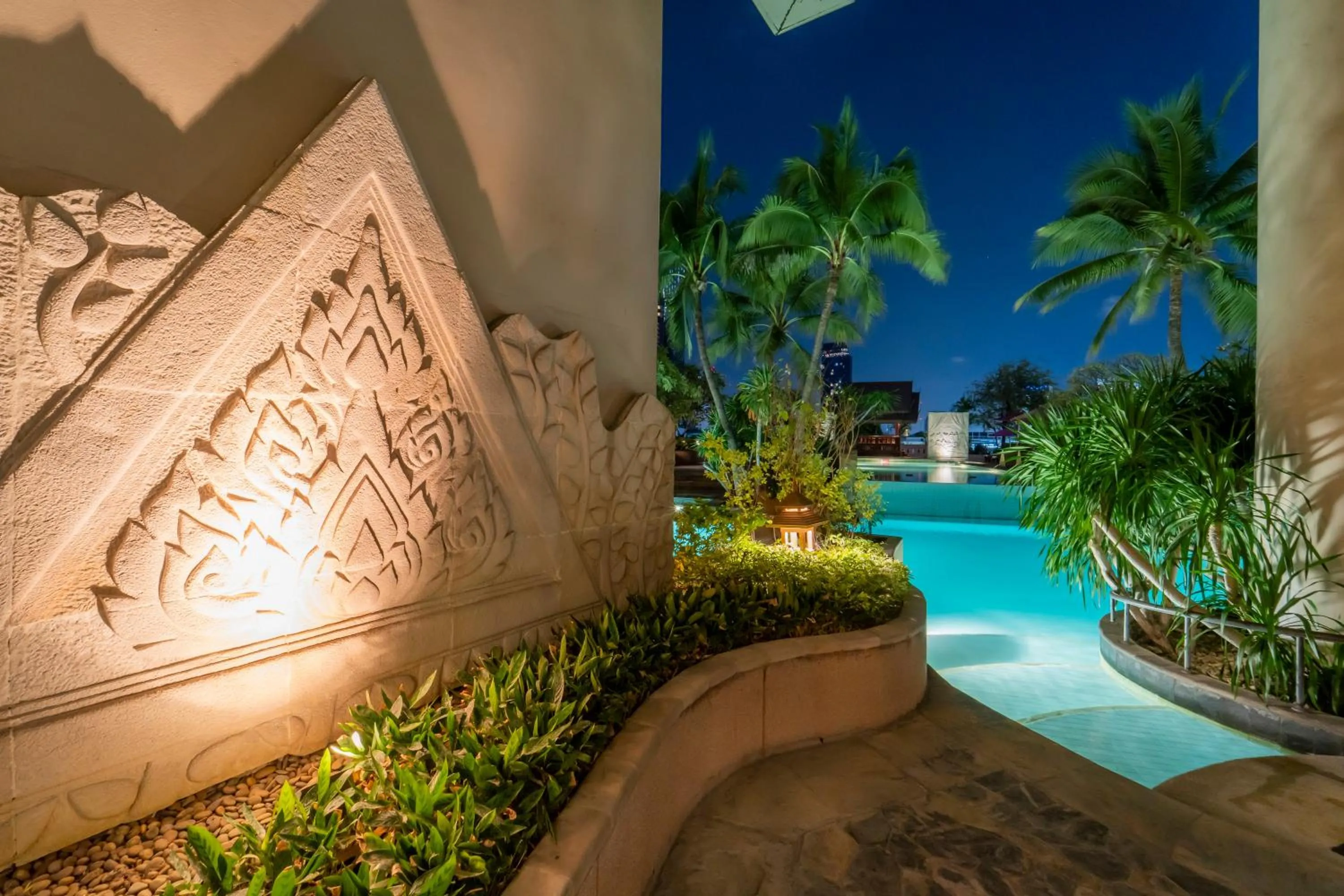 Swimming pool in Century Park Hotel