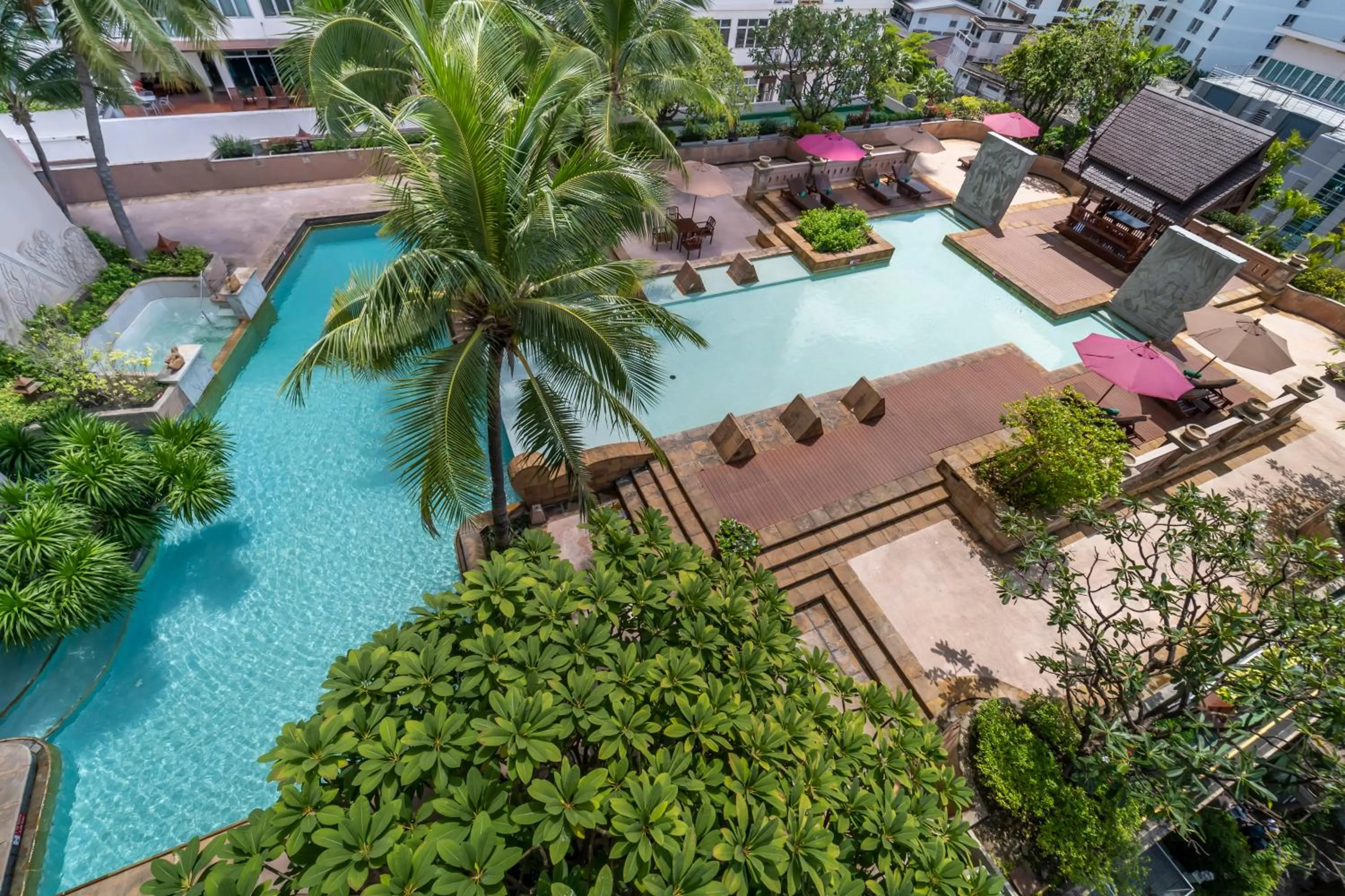 Swimming pool in Century Park Hotel