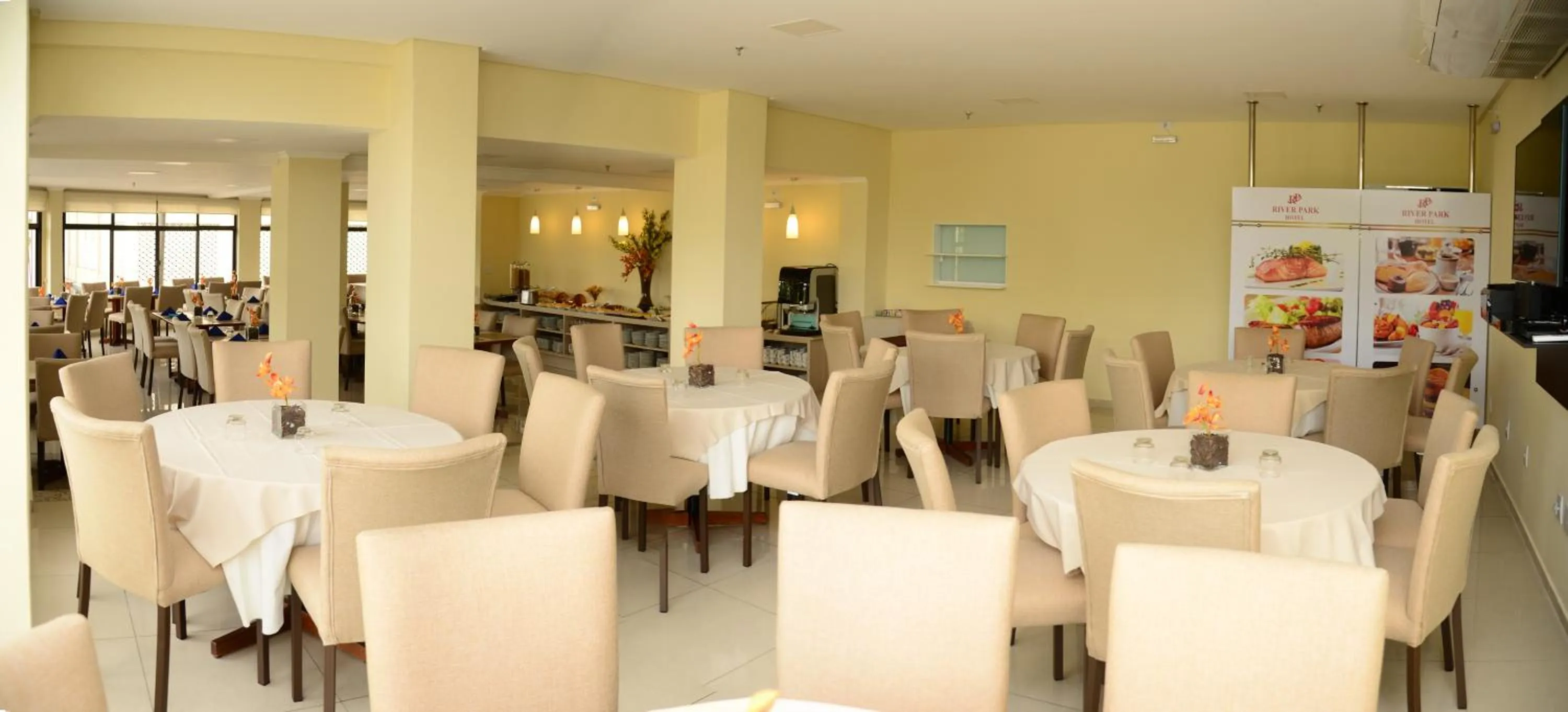 Restaurant/places to eat in River Park Hotel