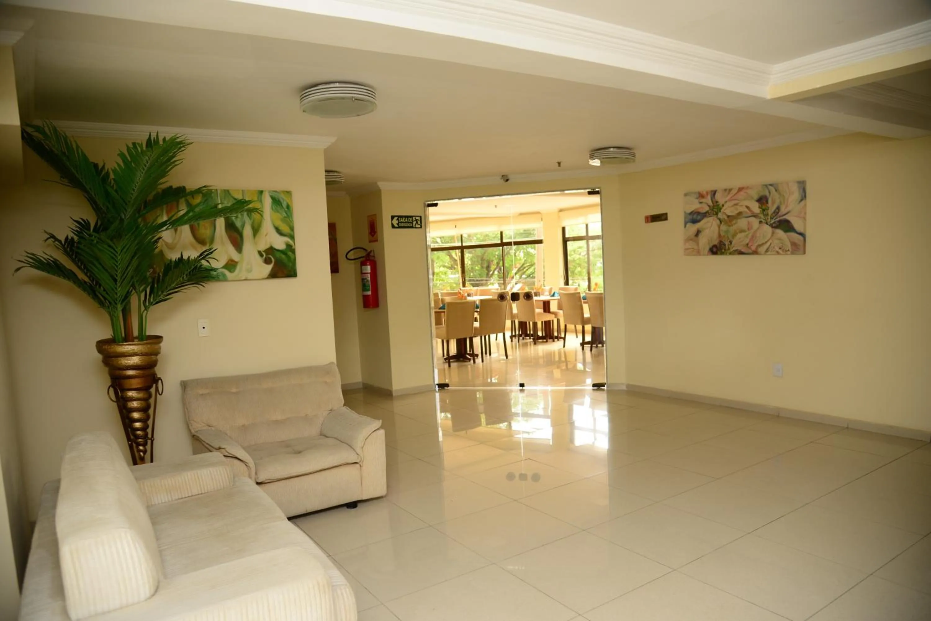 Lounge or bar in River Park Hotel