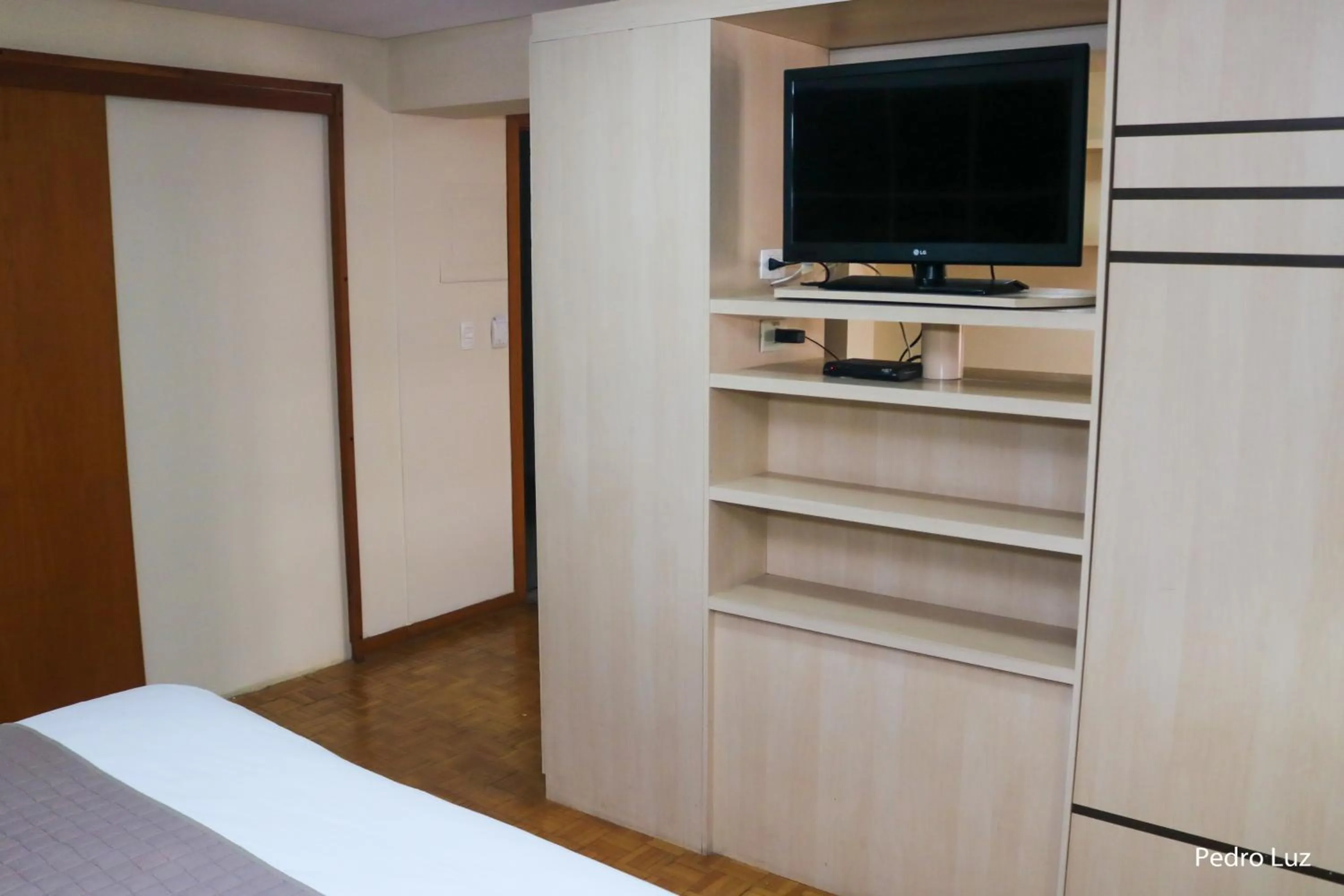 TV and multimedia in River Park Hotel