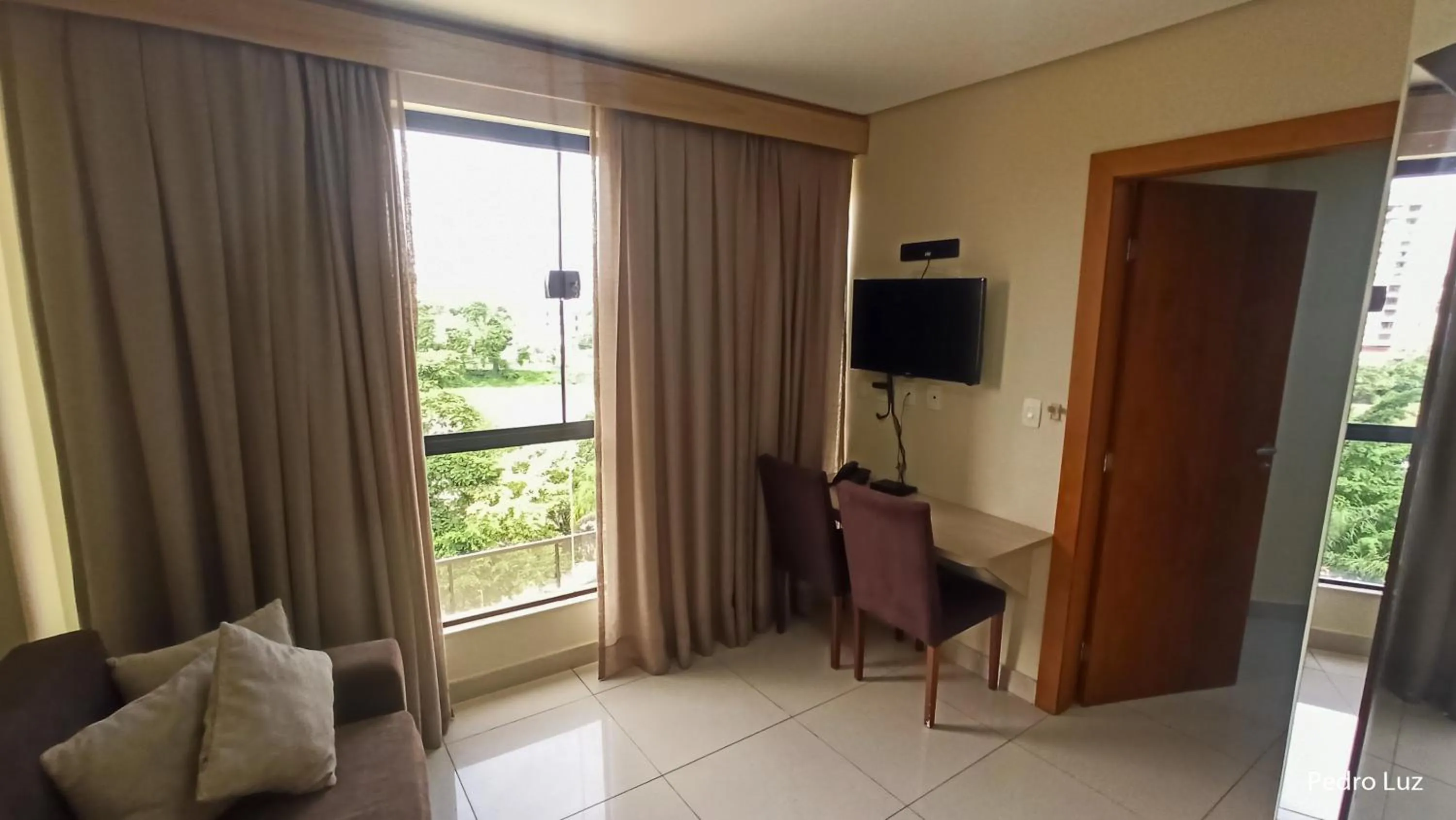 Living room in River Park Hotel