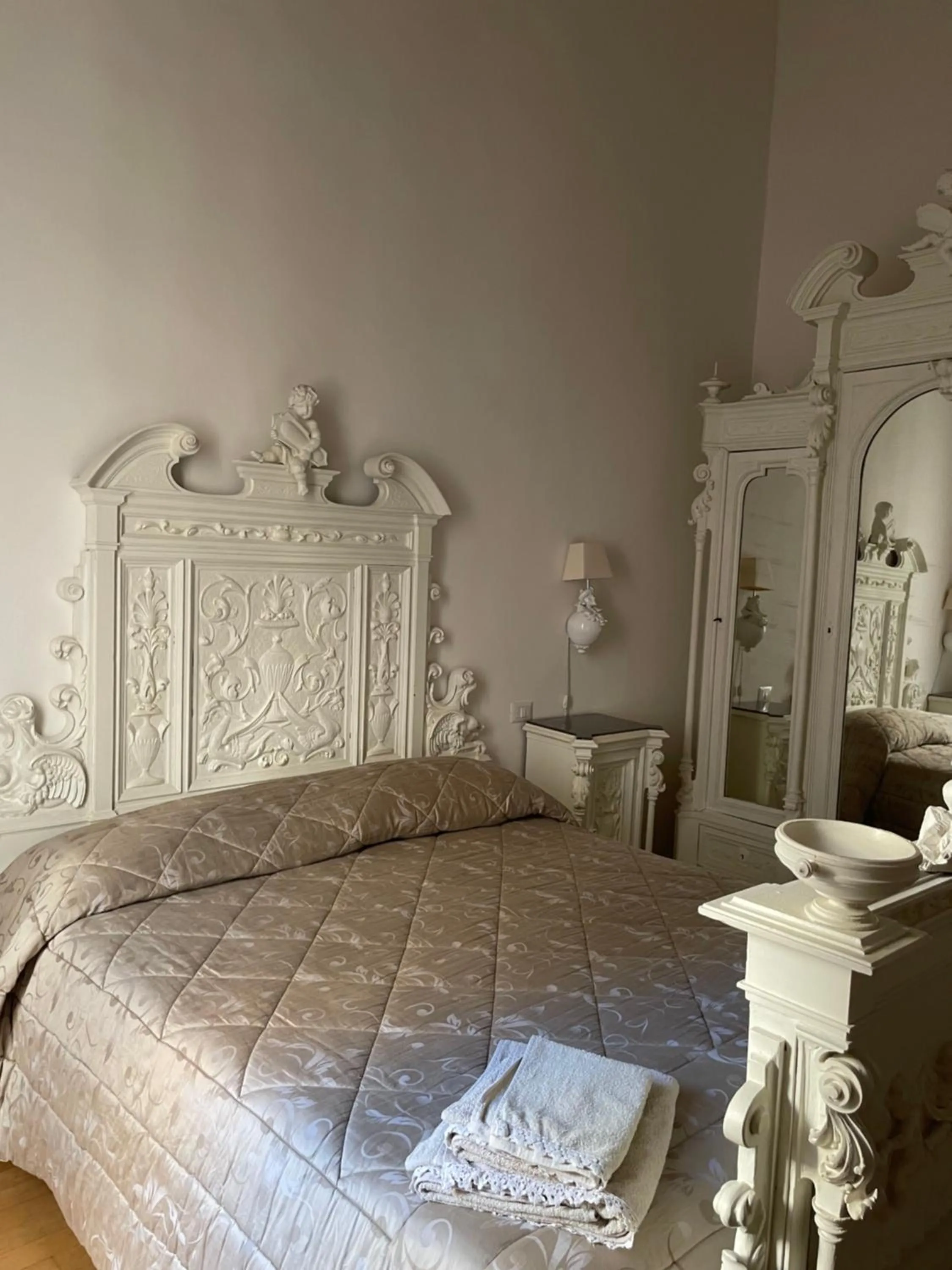 Bed in Palazzo Siena De Facendis