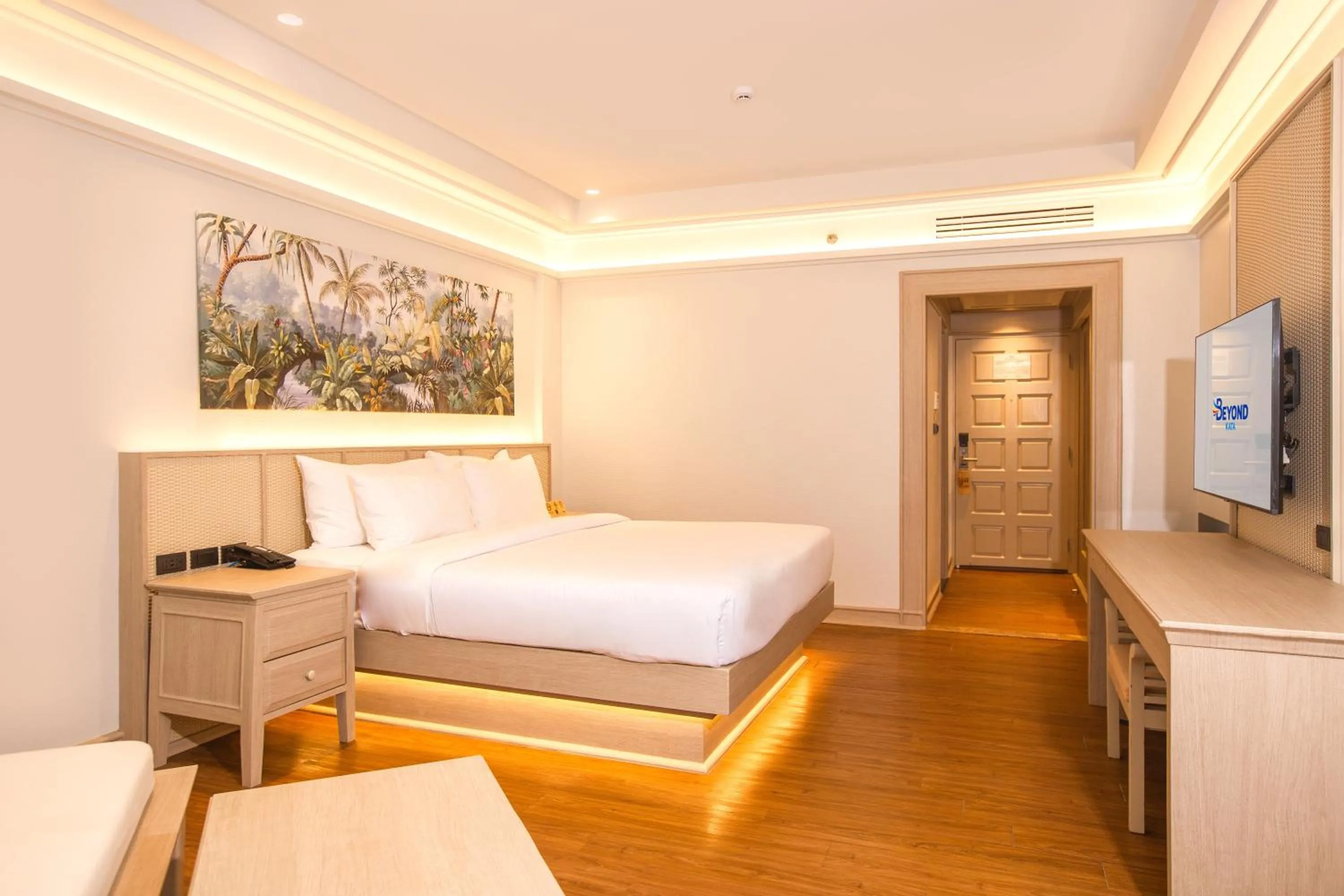 Photo of the whole room, Bed in Beyond Kata