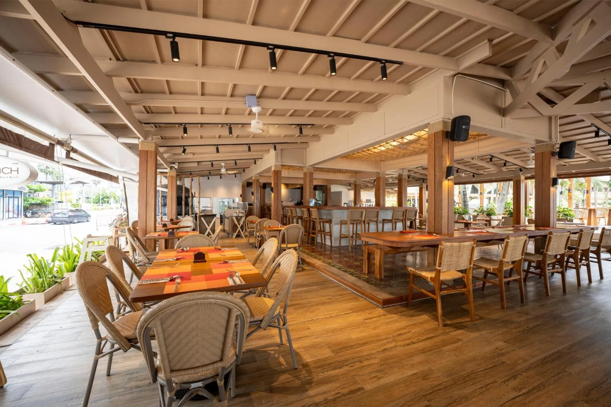 Restaurant/places to eat in Beyond Kata