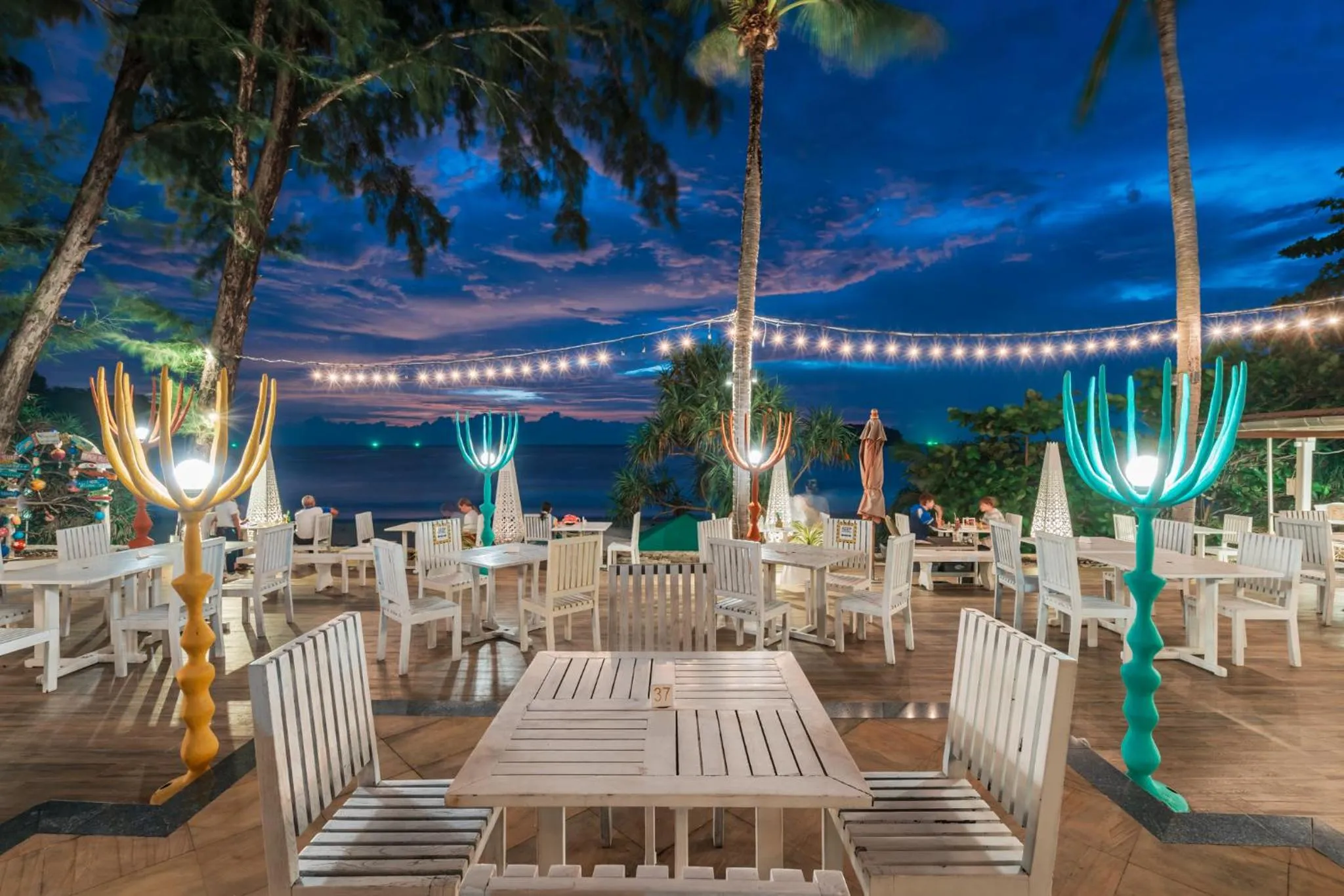 Restaurant/places to eat in Beyond Kata