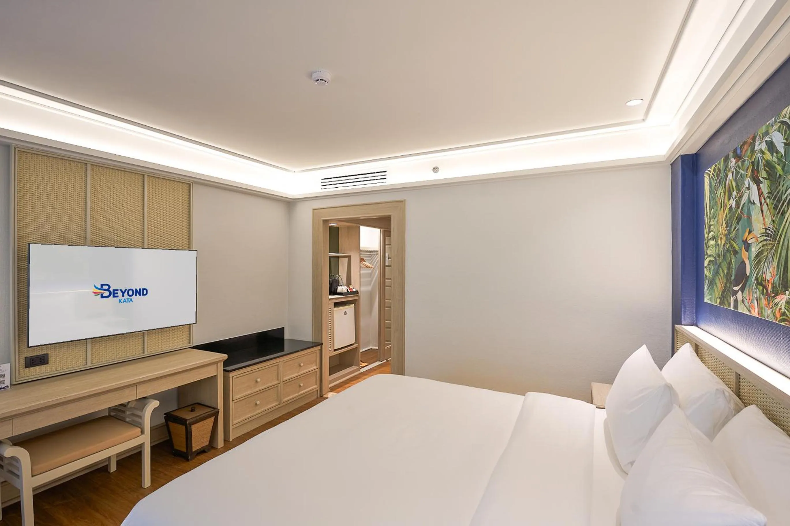 Photo of the whole room, Bed in Beyond Kata