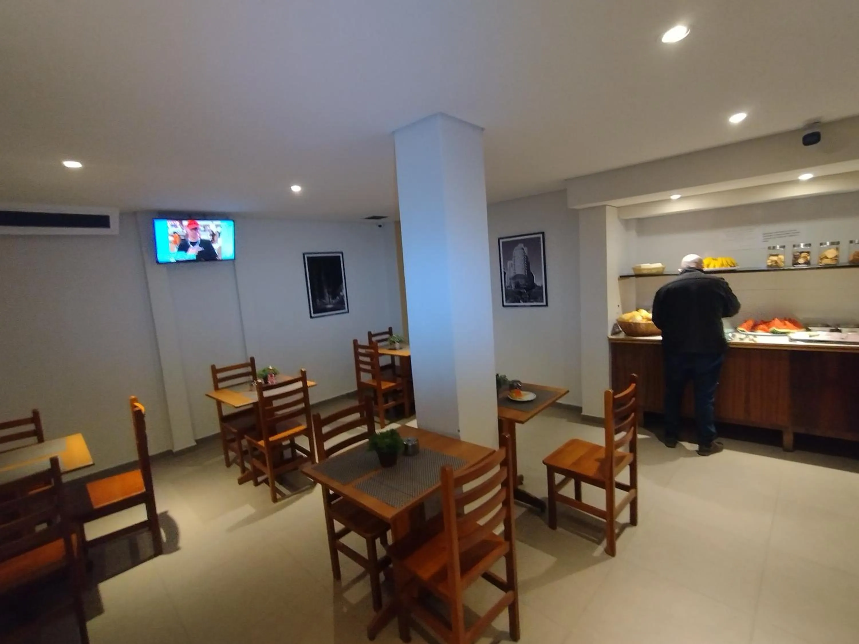 Restaurant/places to eat in Hotel Plaza Olido