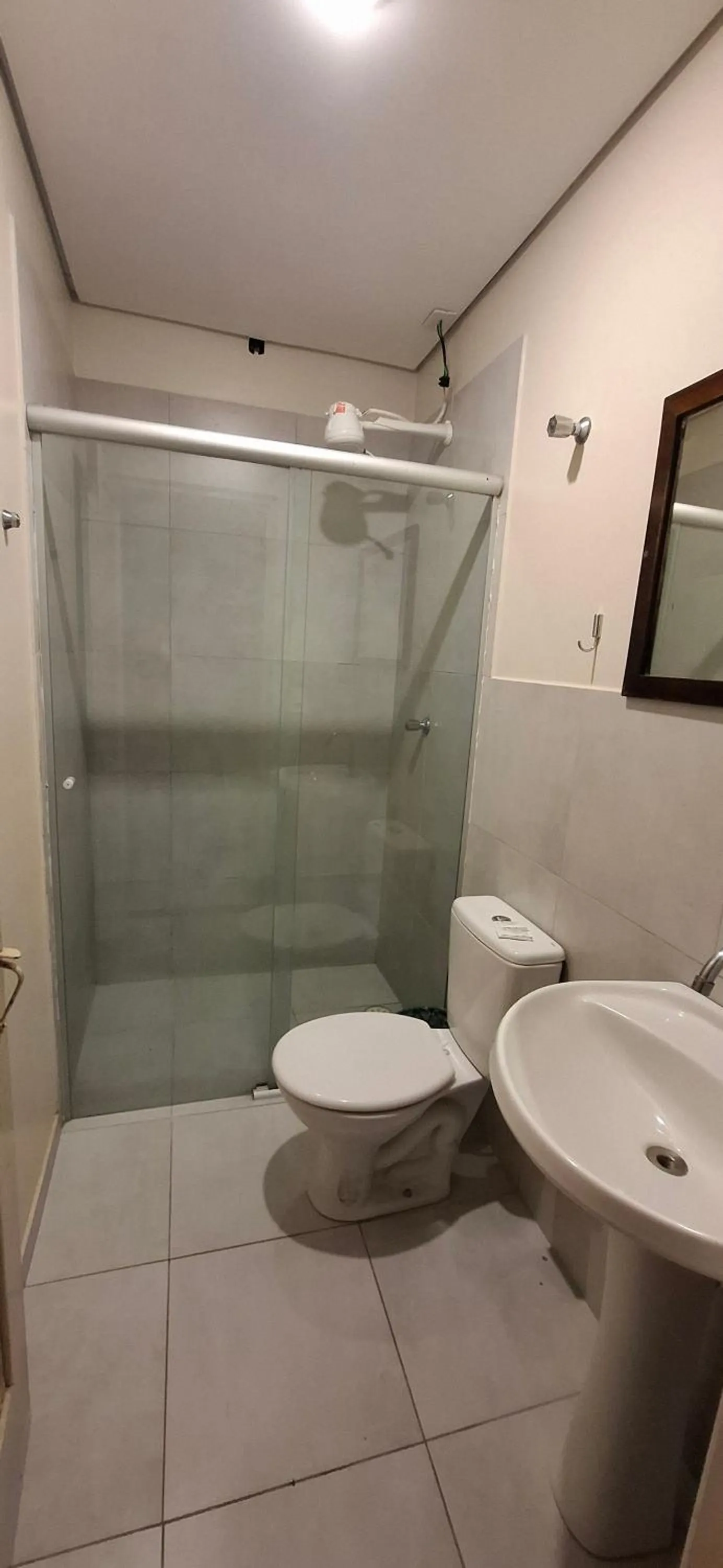 Shower in Hotel Plaza Olido