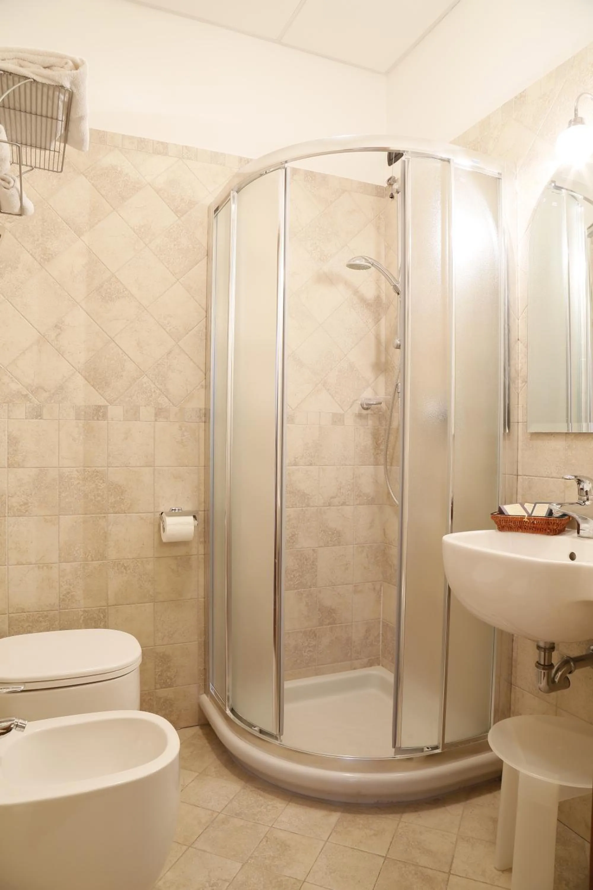 Bathroom in Colleverde Country House & SPA Urbino