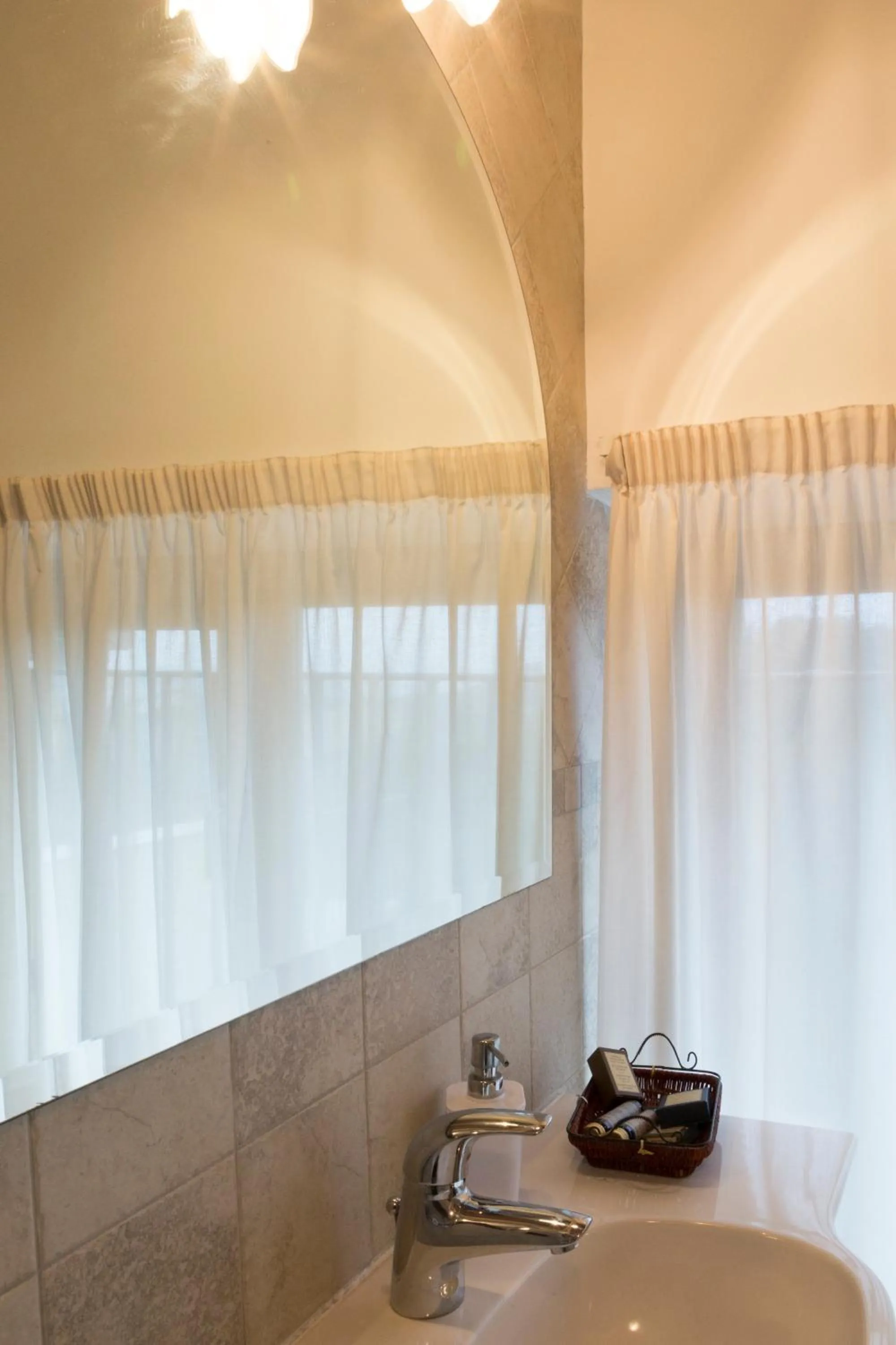 Bathroom in Colleverde Country House & SPA Urbino