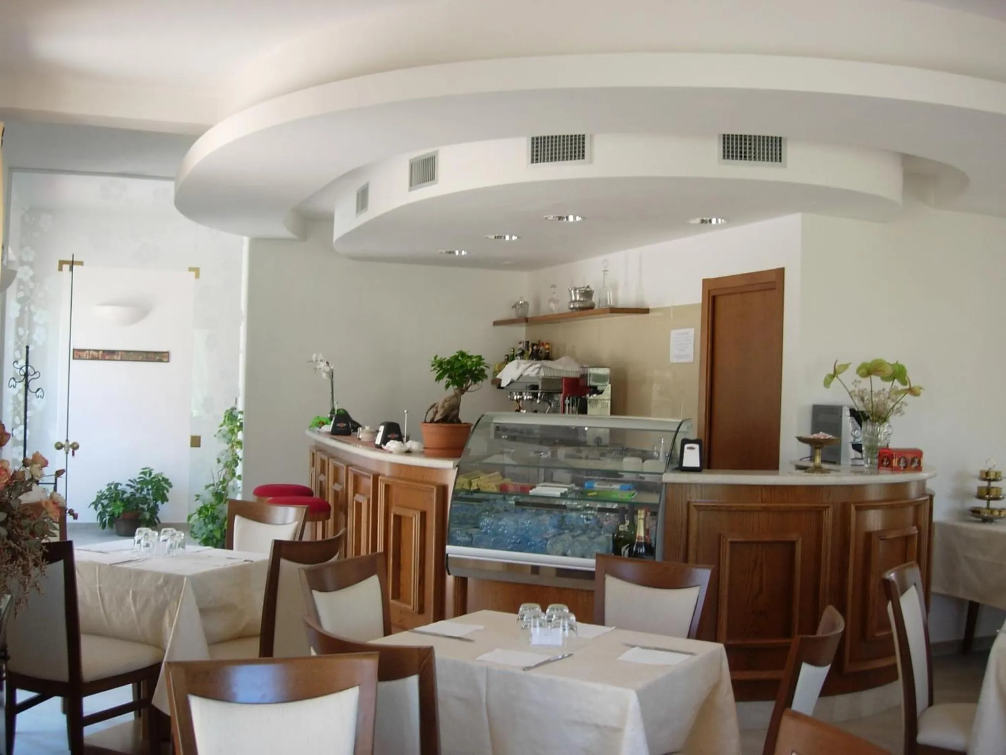 Restaurant/places to eat in Colleverde Country House & SPA Urbino