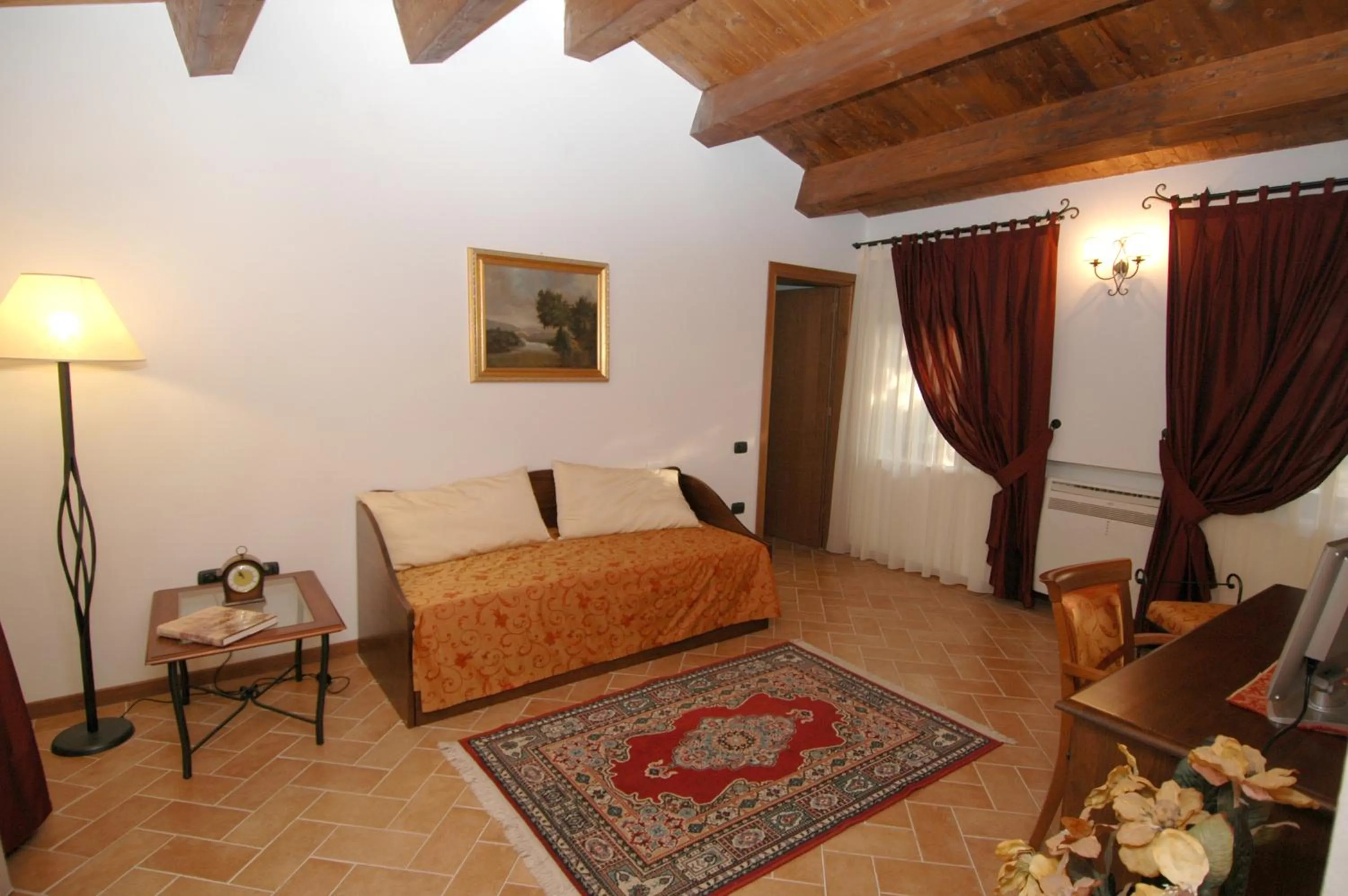 Photo of the whole room, Bed in Colleverde Country House & SPA Urbino