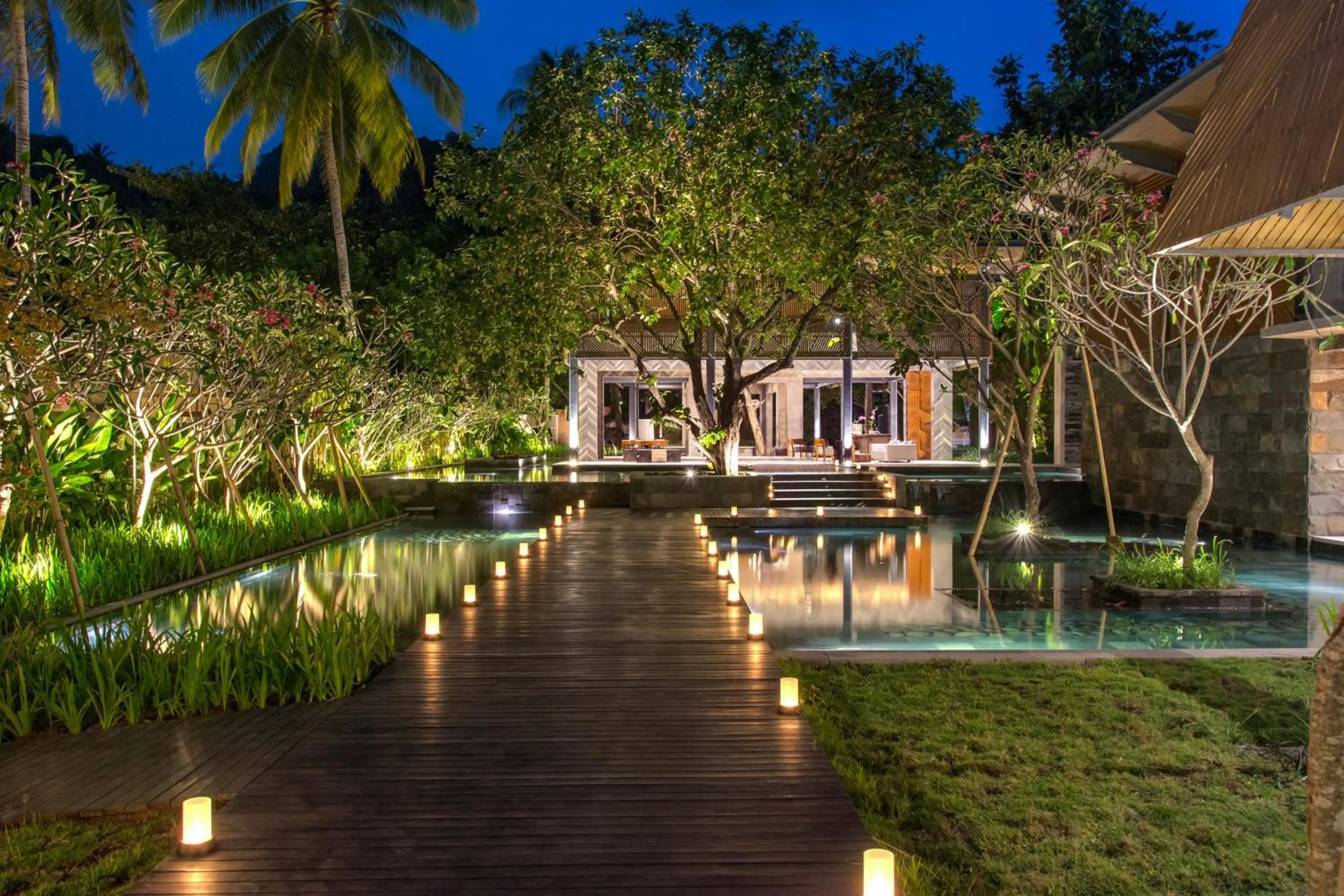 Facade/entrance in Katamaran Hotel & Resort Lombok