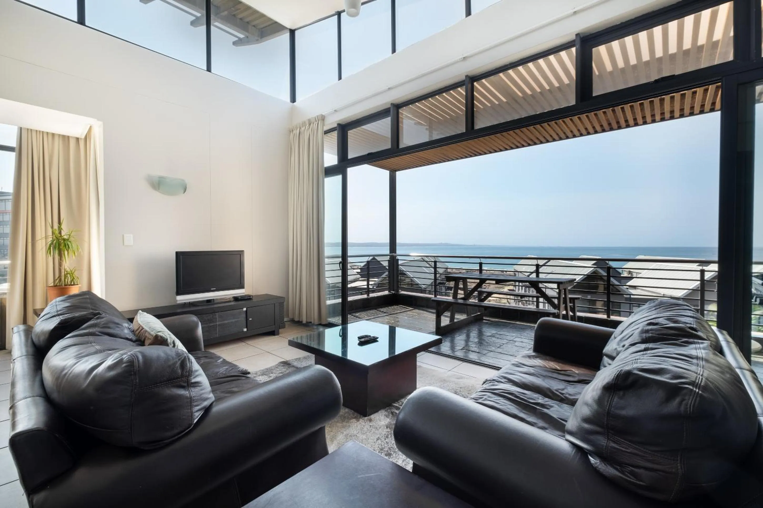 Living room in Point Waterfront Apartments