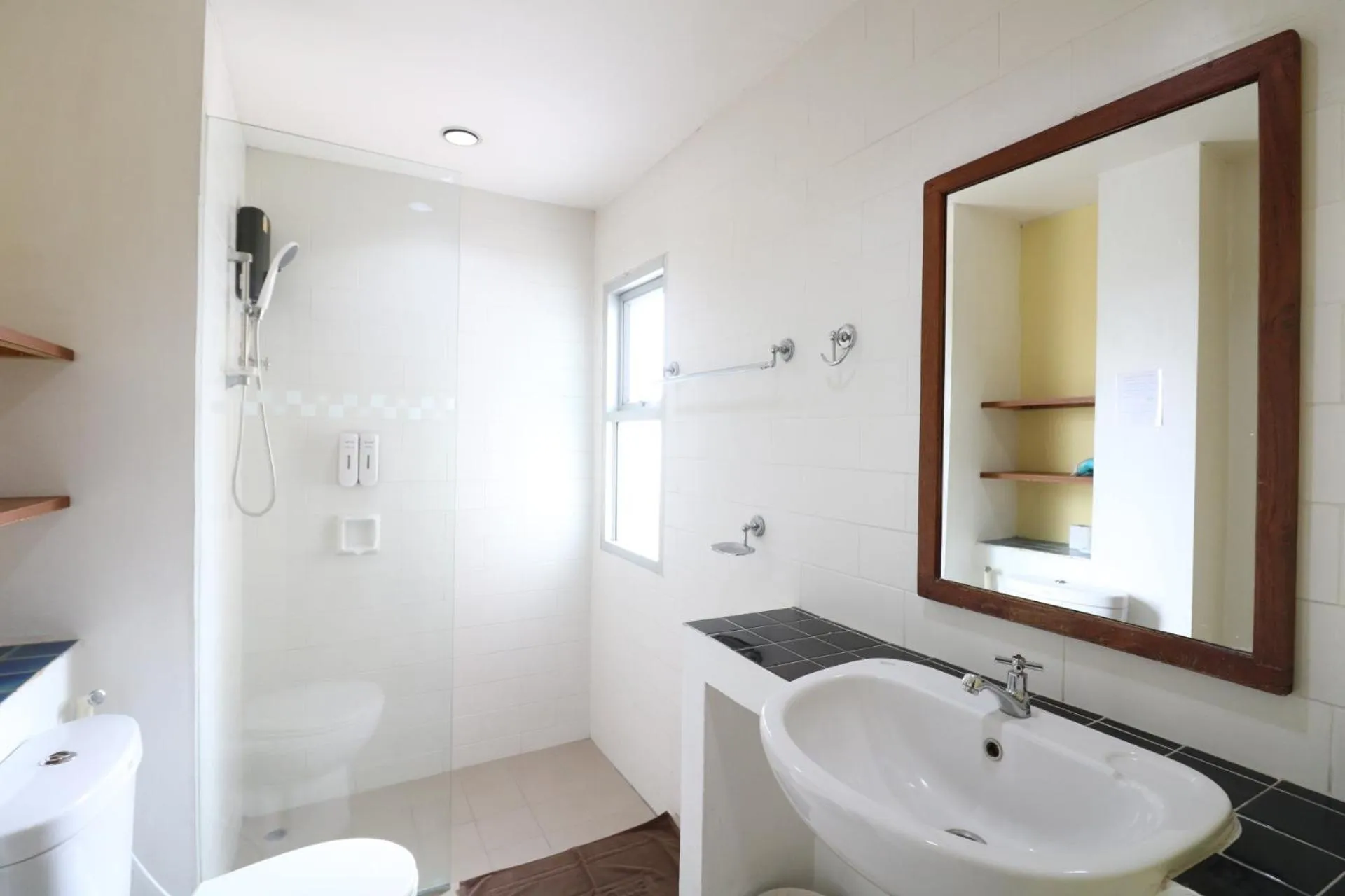 Bathroom in JL Bangkok Hotel